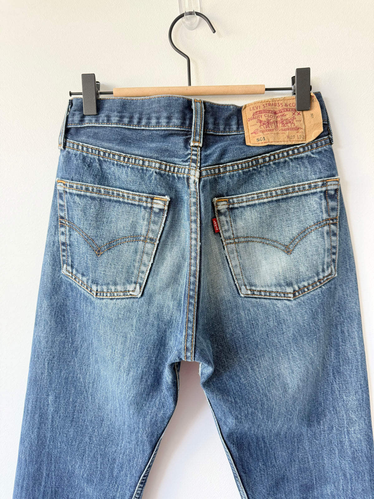 W27 L30 vintage Levis 501 dark blue 25/27” measured waist Y2K levis 501s
