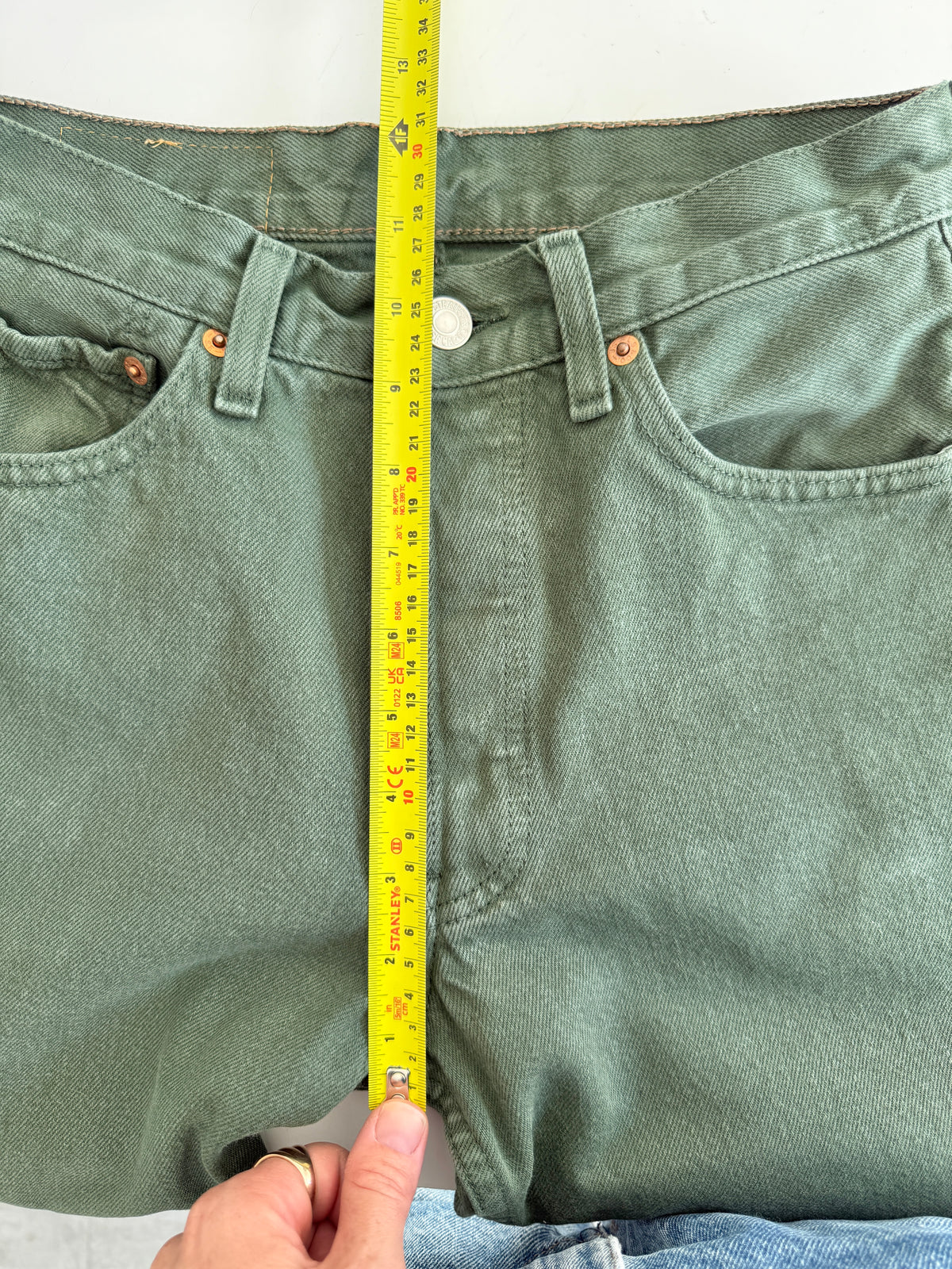 W26 L31 vintage Levis 501 khaki green 25/26” measured waist 501s 90s
