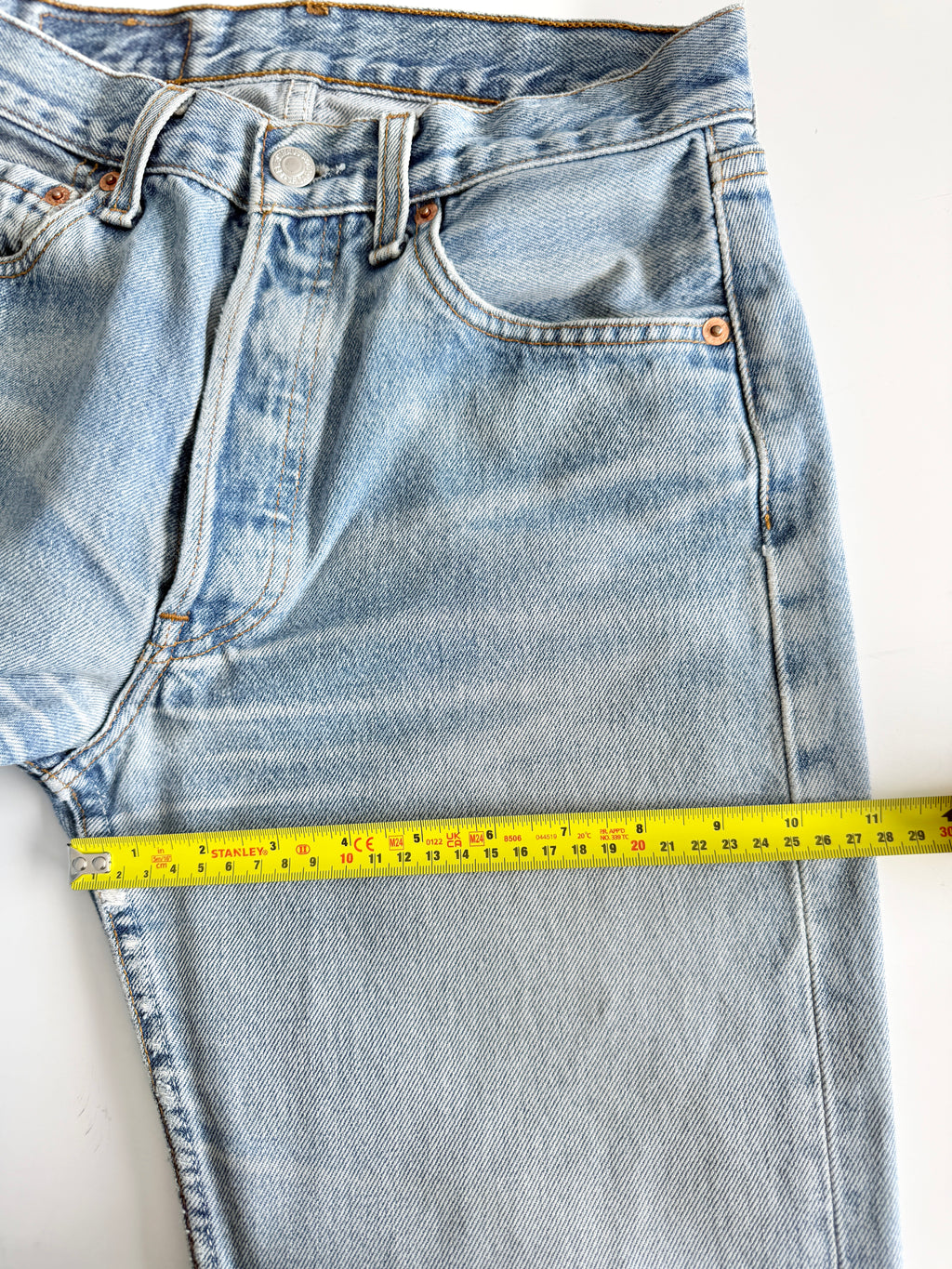 Soft W26 L29 vintage Levis 501 25/26” measured unique faded blue denim Y2K  Levi’s 501s