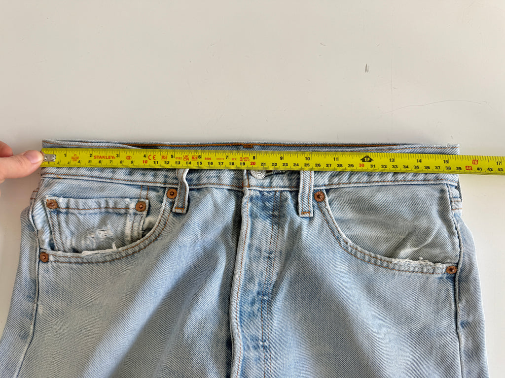 W30 L31 vintage Levis 501 29/30” light blue Levi’s 501s destroyed but beautiful denim