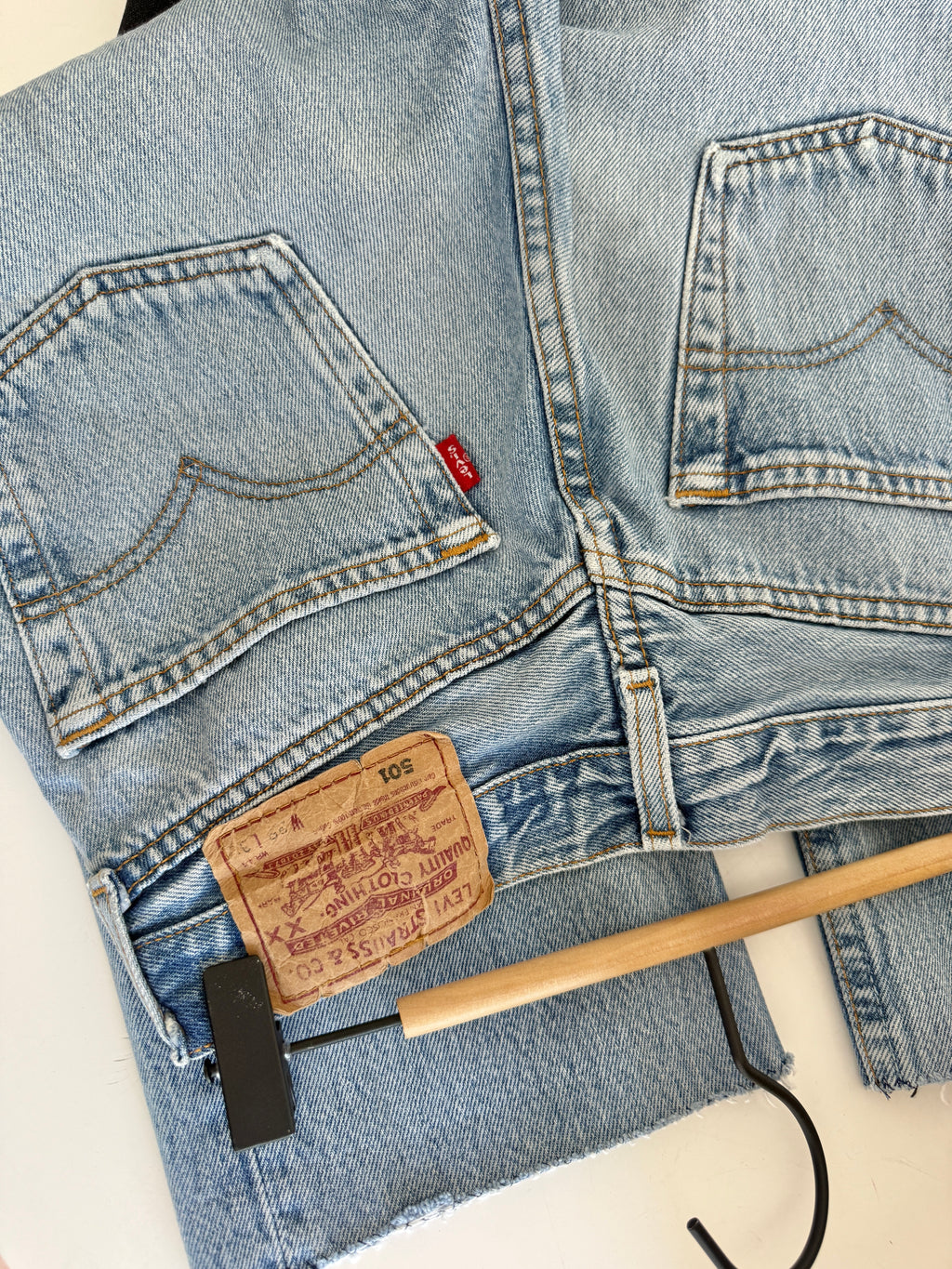 W27 vintage Levis 501 shorts 26/27” light blue Levi’s 501s 90s