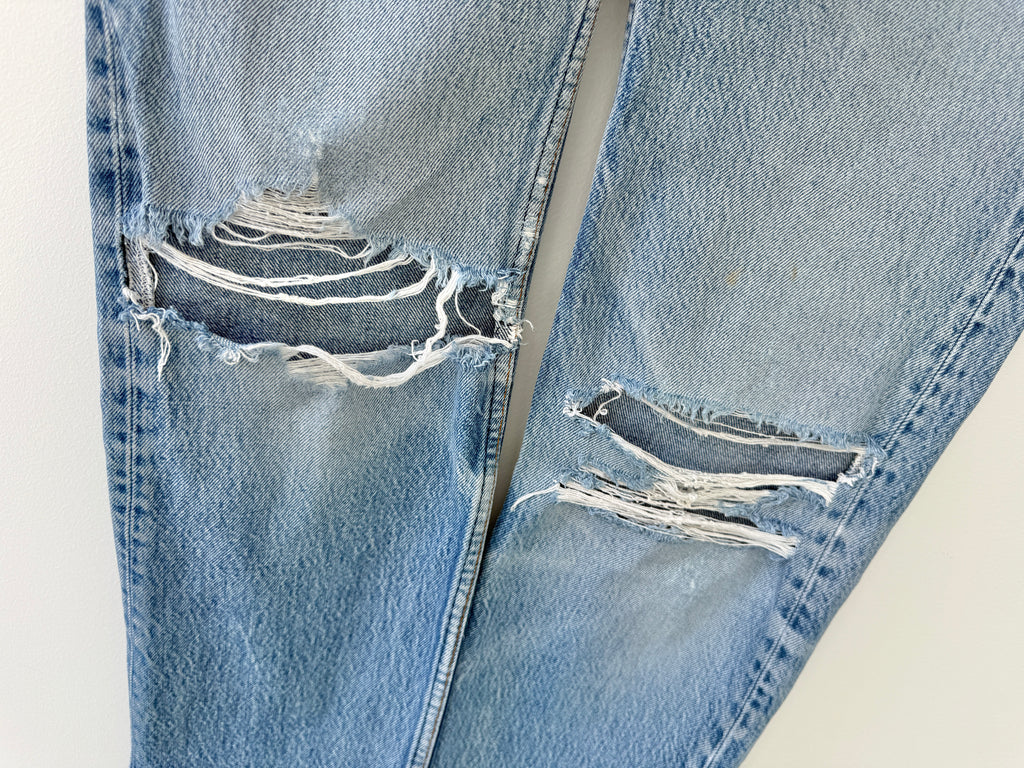 Distressed W26 L30 vintage Levis 701 0117 25/26” measured waist dark faded 80s 701 0117