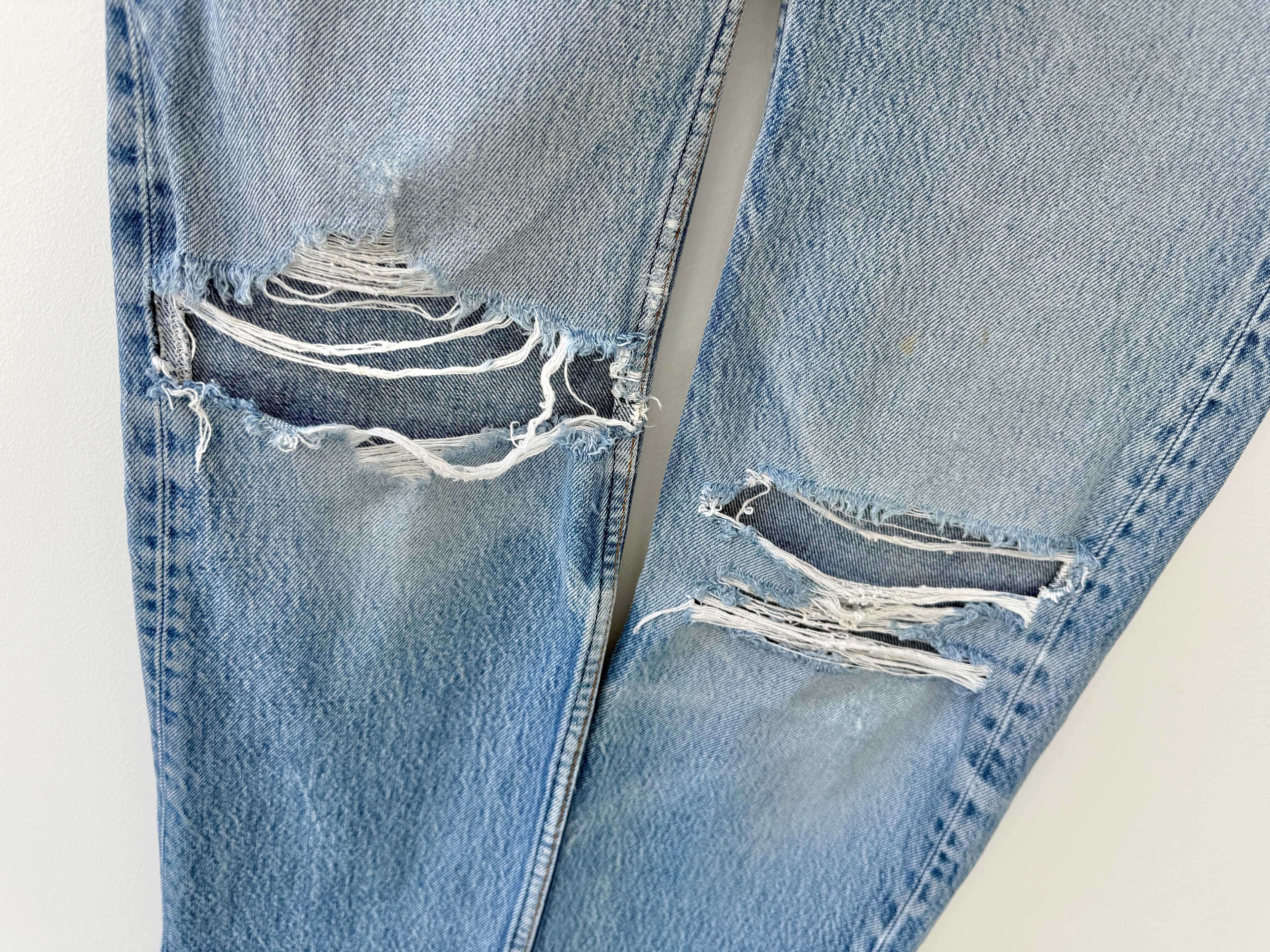 Distressed W26 L30 vintage Levis 701 0117 25/26” measured waist dark faded 80s 701 0117