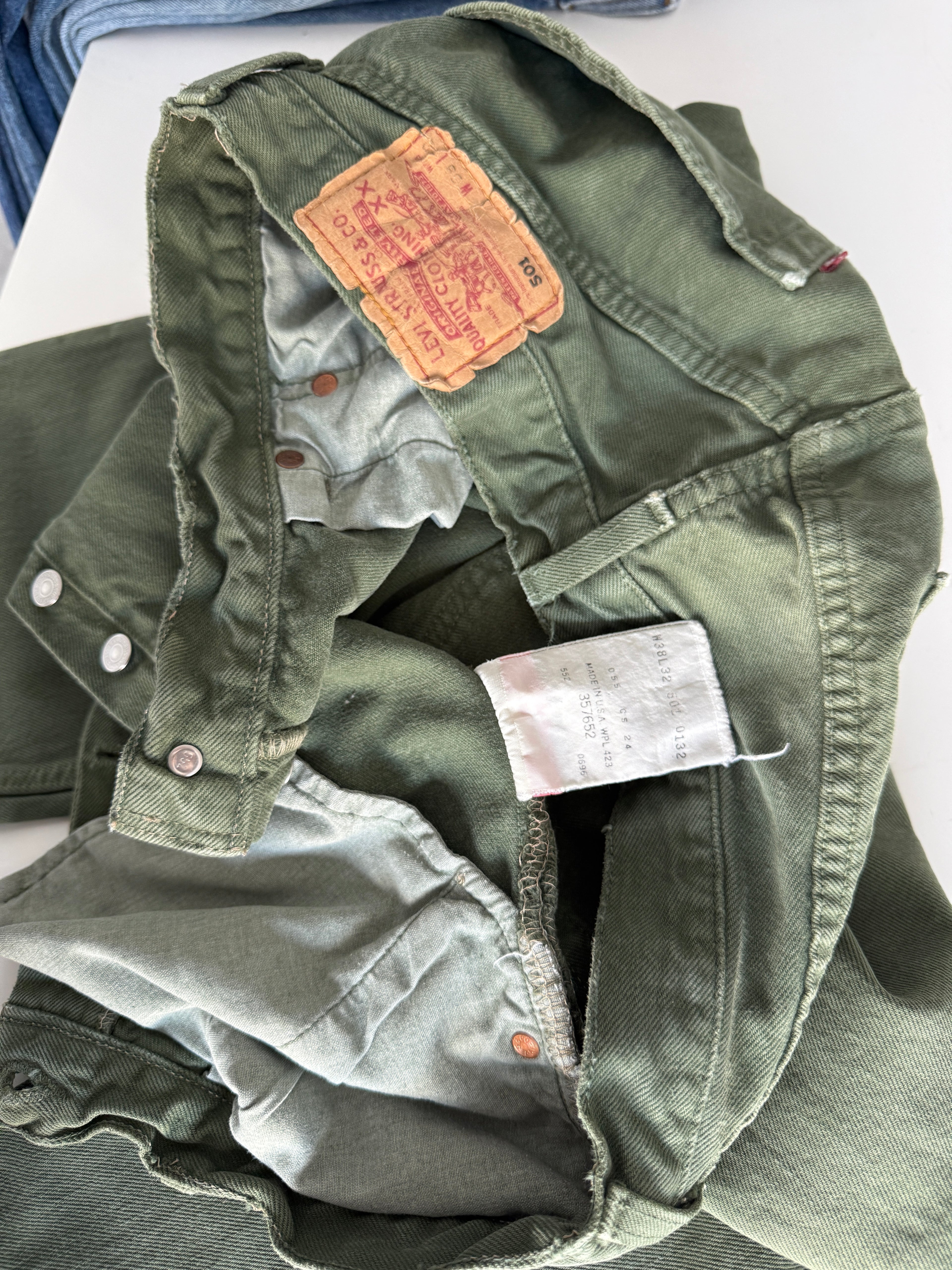 W35 L31 vintage Levis 501 34-35” measured dark green denim 90s USA 501s