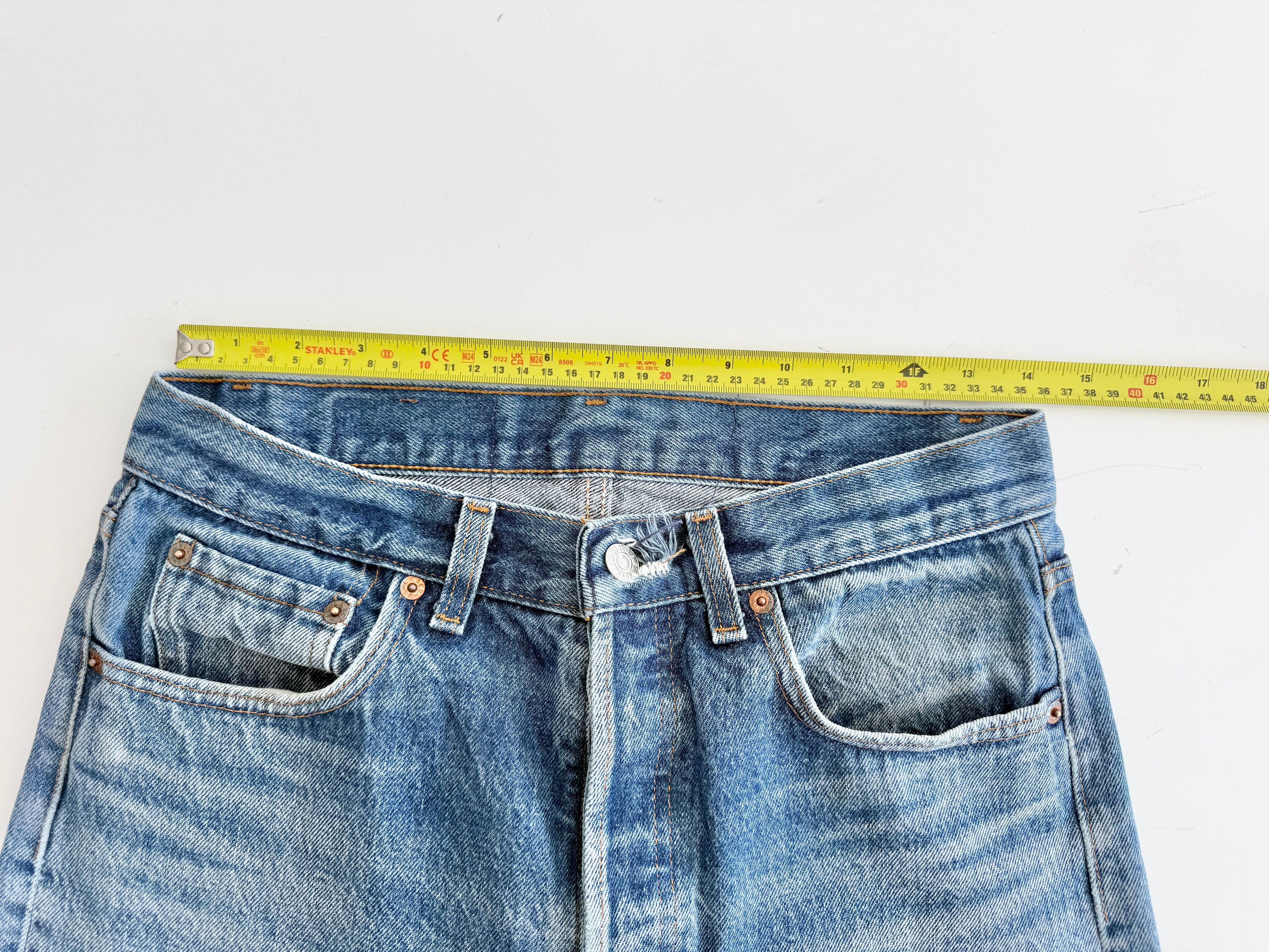 Soft W29 L30 vintage Levis 501s 28/29” measured dark fade whiskers blue denim Levi’s 501s 80s USA