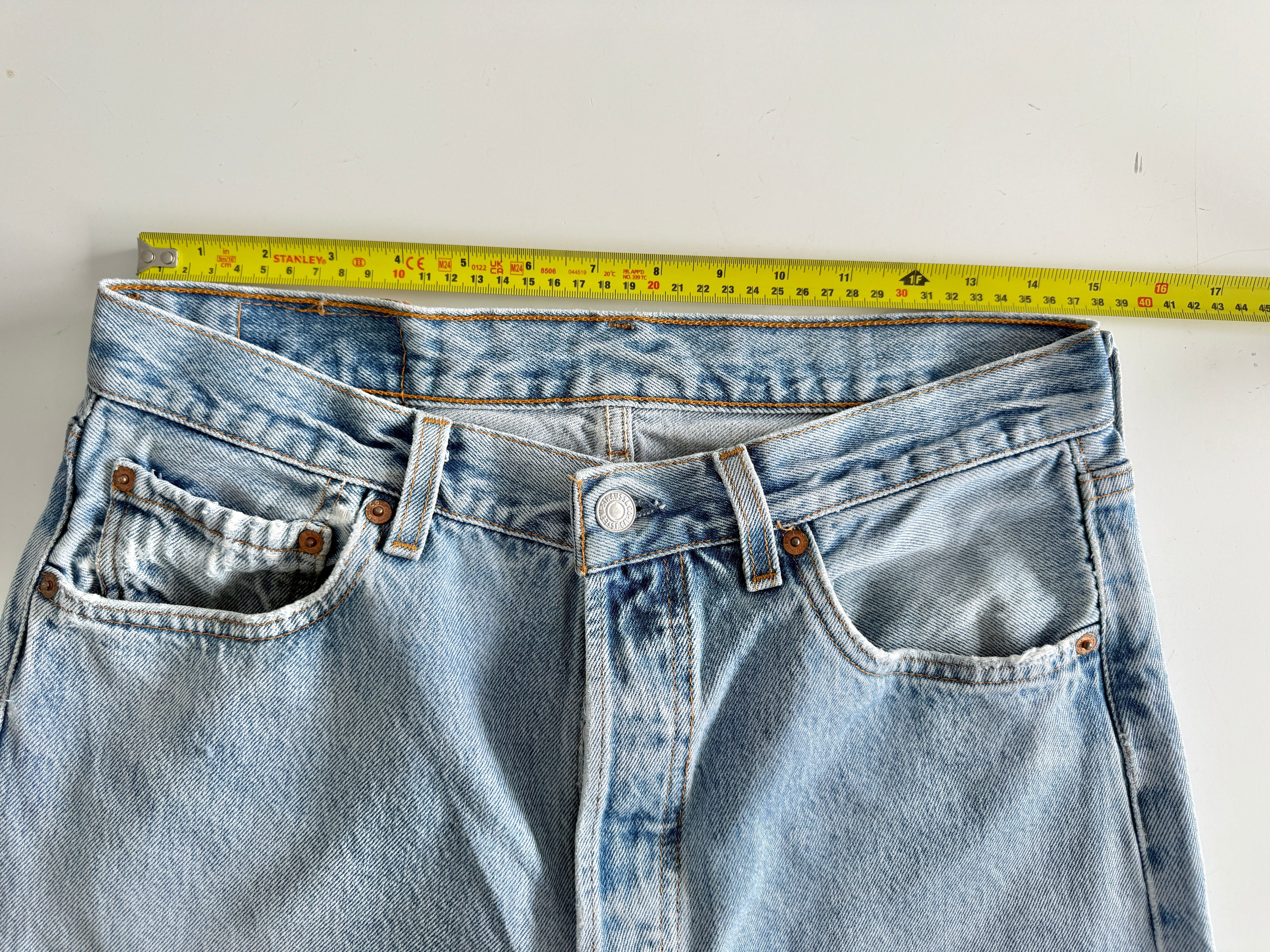 W30 L29 vintage Levis 501 29/30” measured waist light blue 501s made in USA 90s