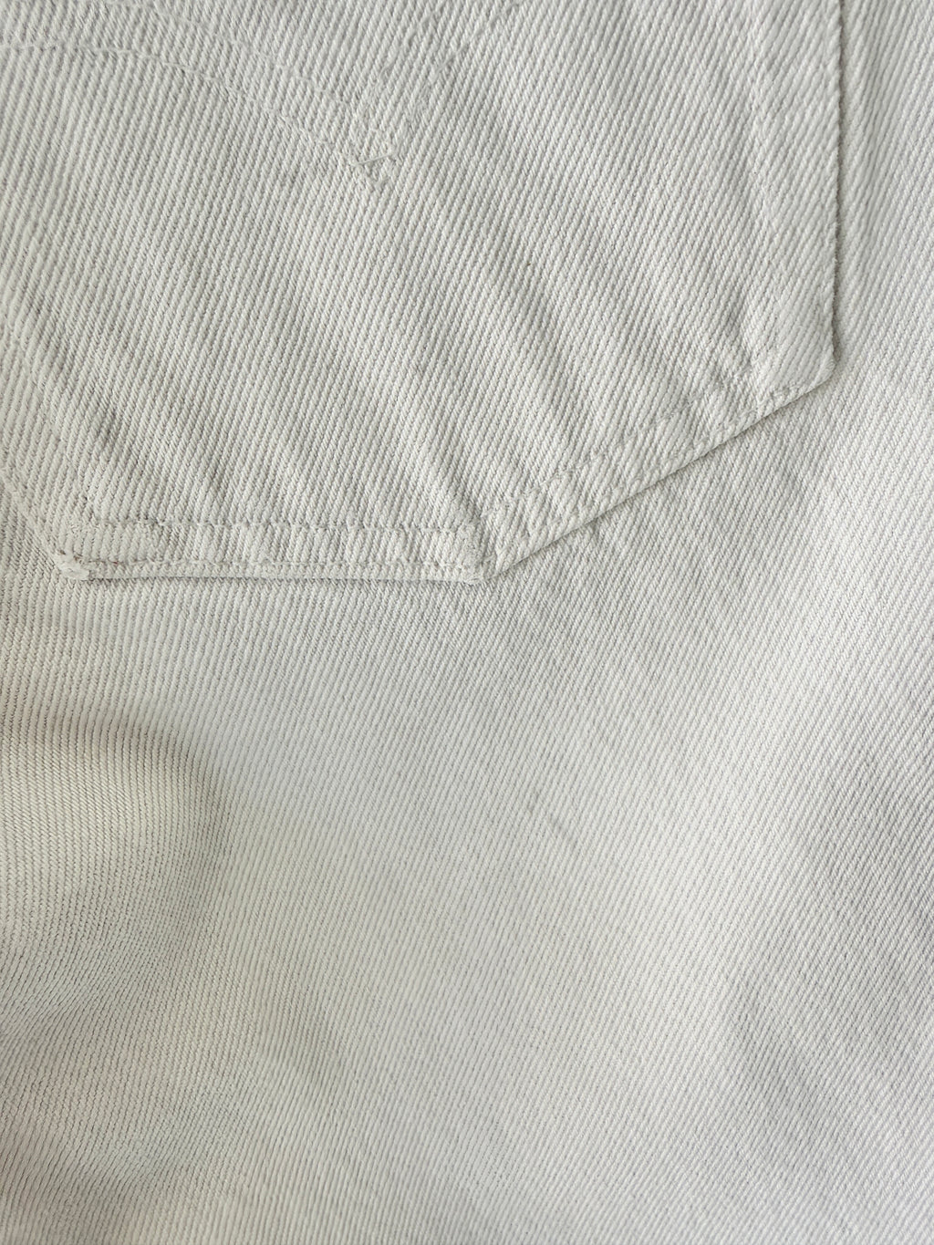 W28 L30 white vintage Levis 501 27/28” measured waist white 90s/80s 501s