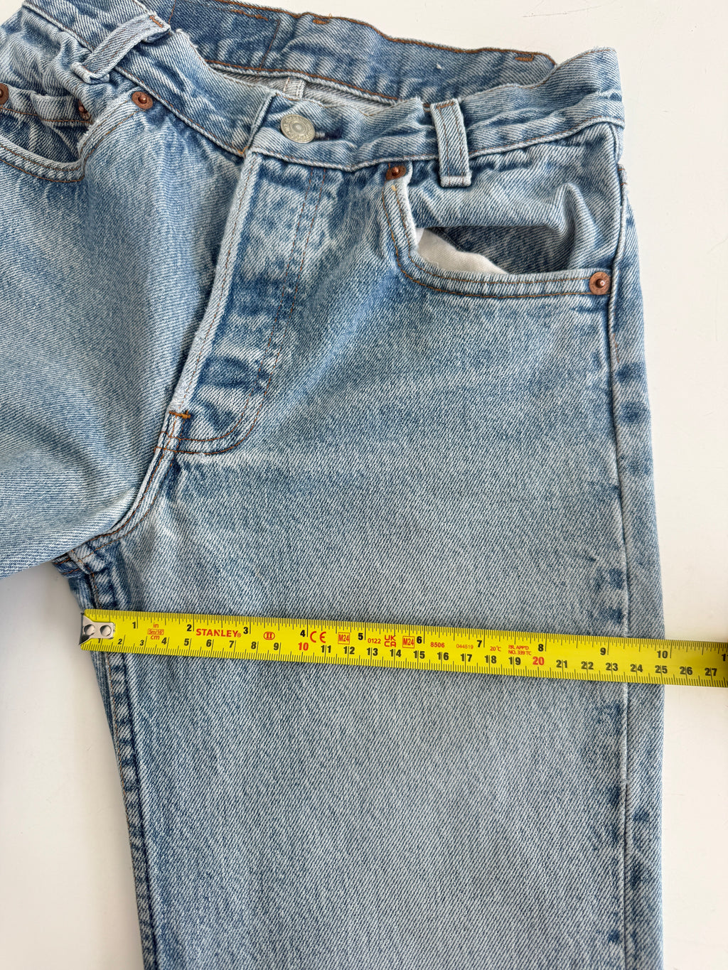 Soft W24 L28 vintage Levis 701s 23/24” measured waist light faded blue USA 80s 701s