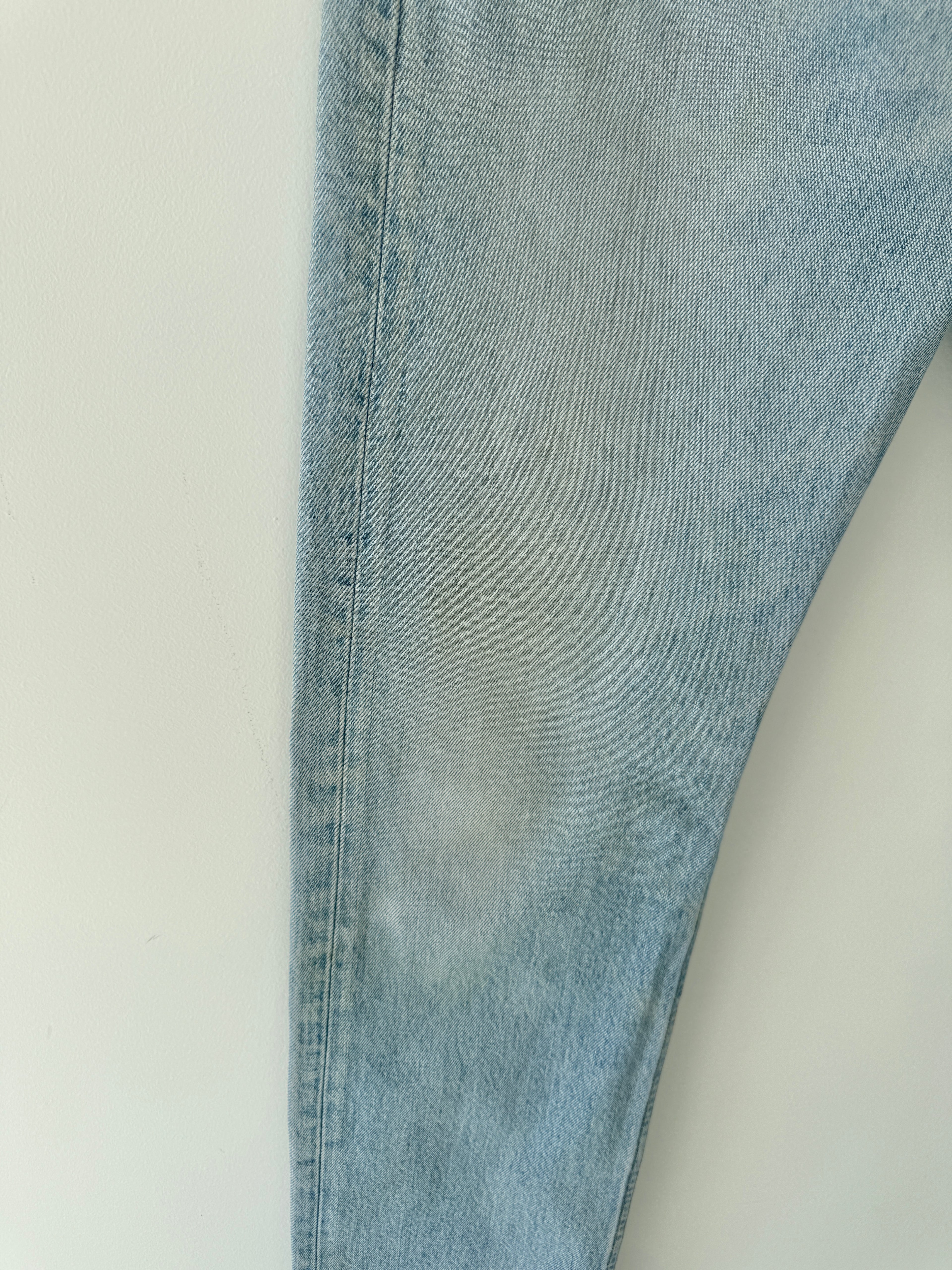 W30 L29 vintage Levis 501xx 30” measured waist light faded blue USA 90s  501xx