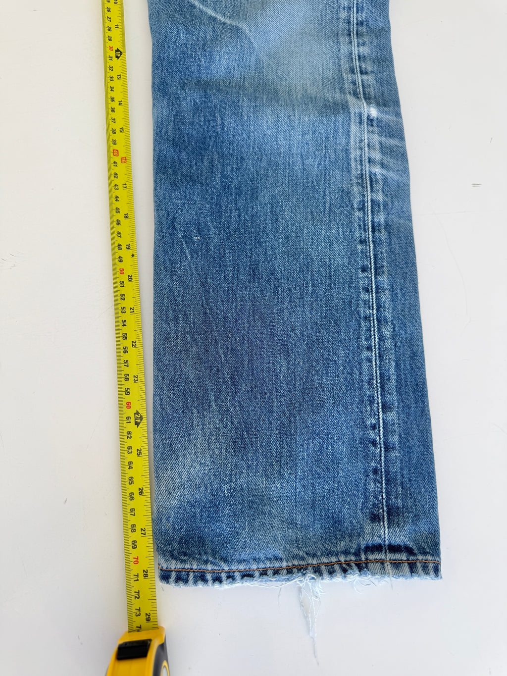 Soft W29 L28 vintage Levis 501 28/29” measured indigo dark blue faded denim Y2K Levi’s 501s