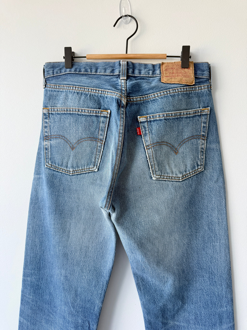 W31 L30 vintage Levis 501 30/31” measured waist dark faded 501s late 80s 90s denim
