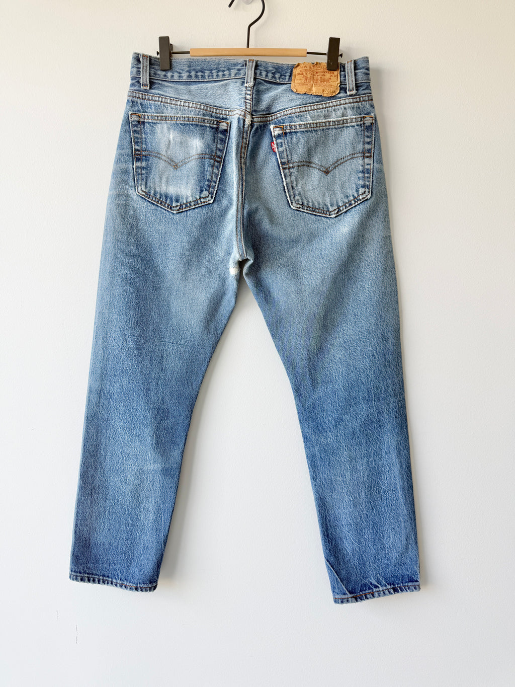 W30 L27 vintage Levis 501 29/30” dark blue faded Levi’s 501s USA 80s collectors addition