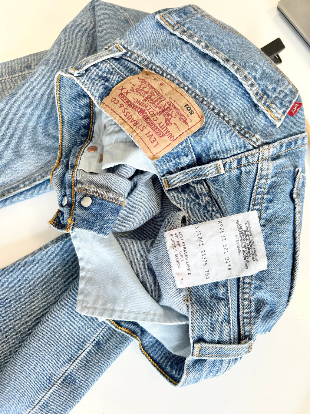Levis 501 vintage W24 L31 Levi’s blue stone wash faded blue 501 Levi’s made in 90s denim straight leg 501 vintage Levi’s