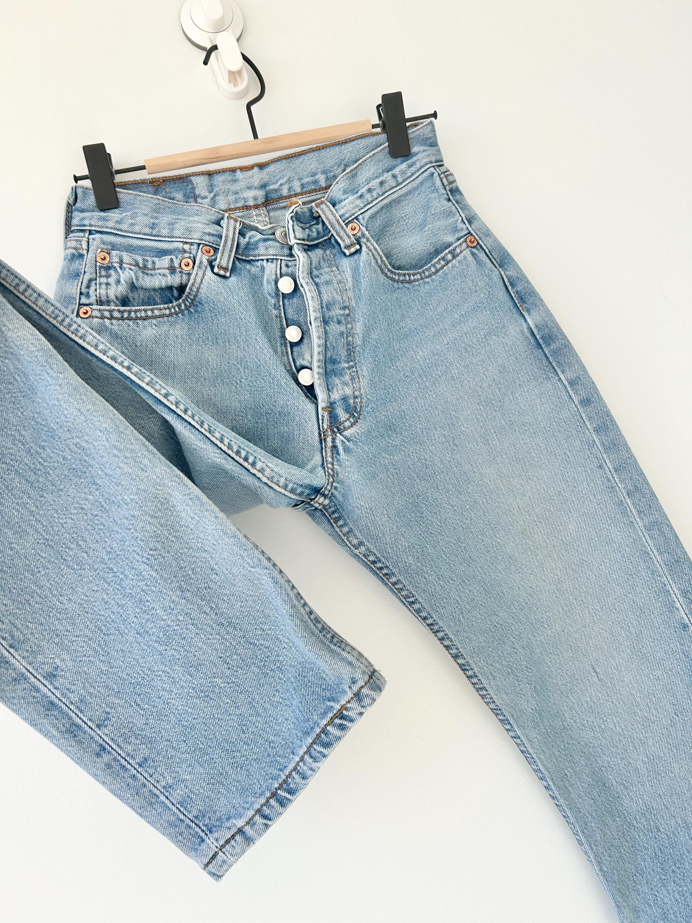 Levis 501 vintage w24 L29 Levi’s faded worn light blue straight leg Levi’s 501 90s vintage Levi’s 501  (23/24 waist)