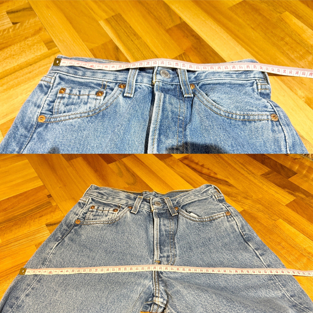 Levis 501 vintage w23 L29 Levi’s 501 light faded blue 90s Levi’s blue straight leg blue 501 vintage blue 501 worn vintage Levi’s