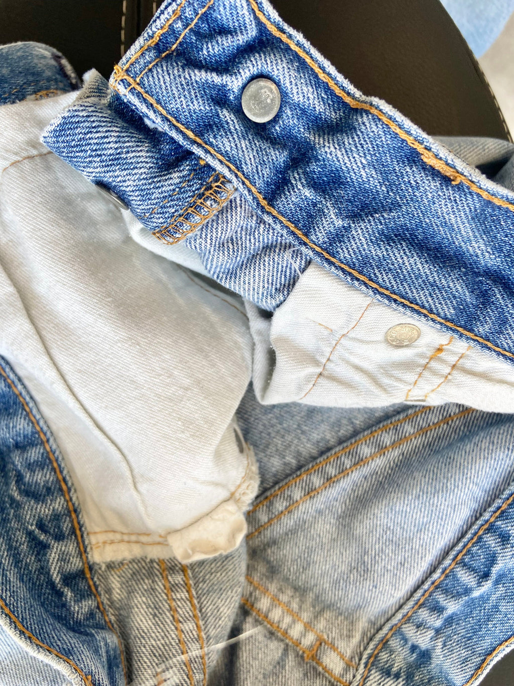 w26 Vintage Levi’s 501 shorts 70s/80s patch work distressed
