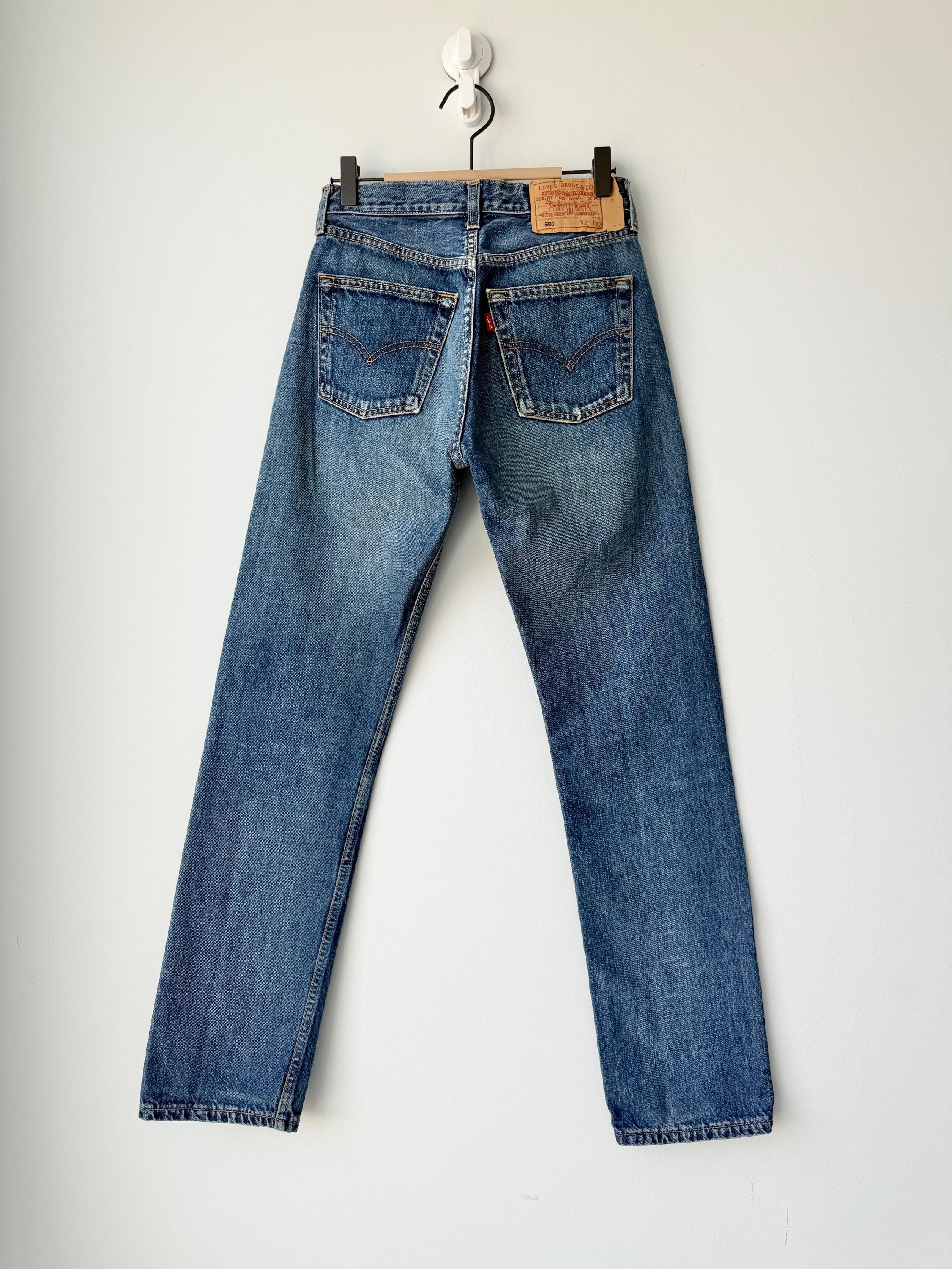 Soft Levis 501 vintage w24/25 L31 faded dark blue blue 501s made in Spain 90s straight leg jeans 501 24”/25” waist (marsuk2)
