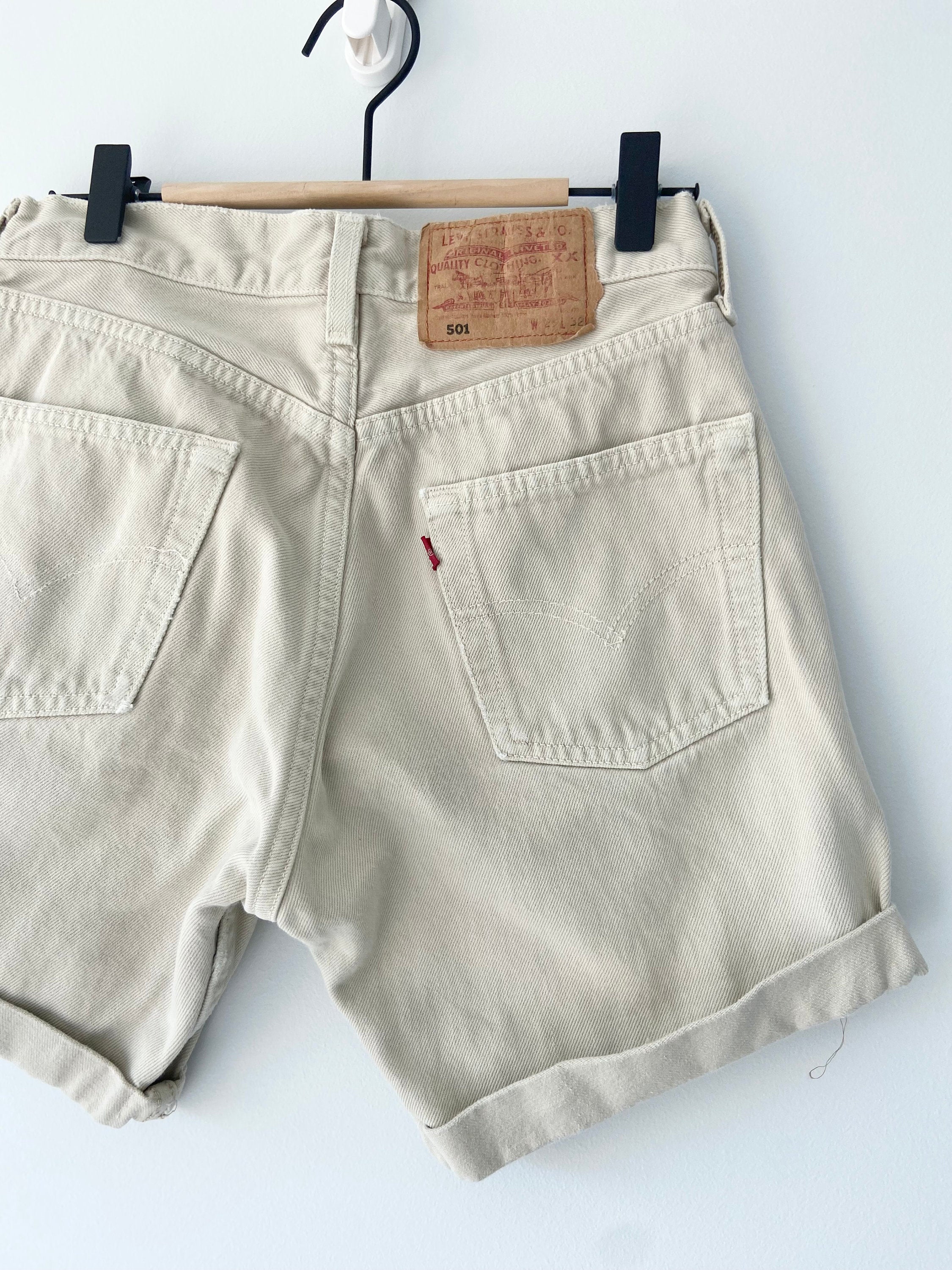 w27 Beige Vintage Levi’s 501  shorts