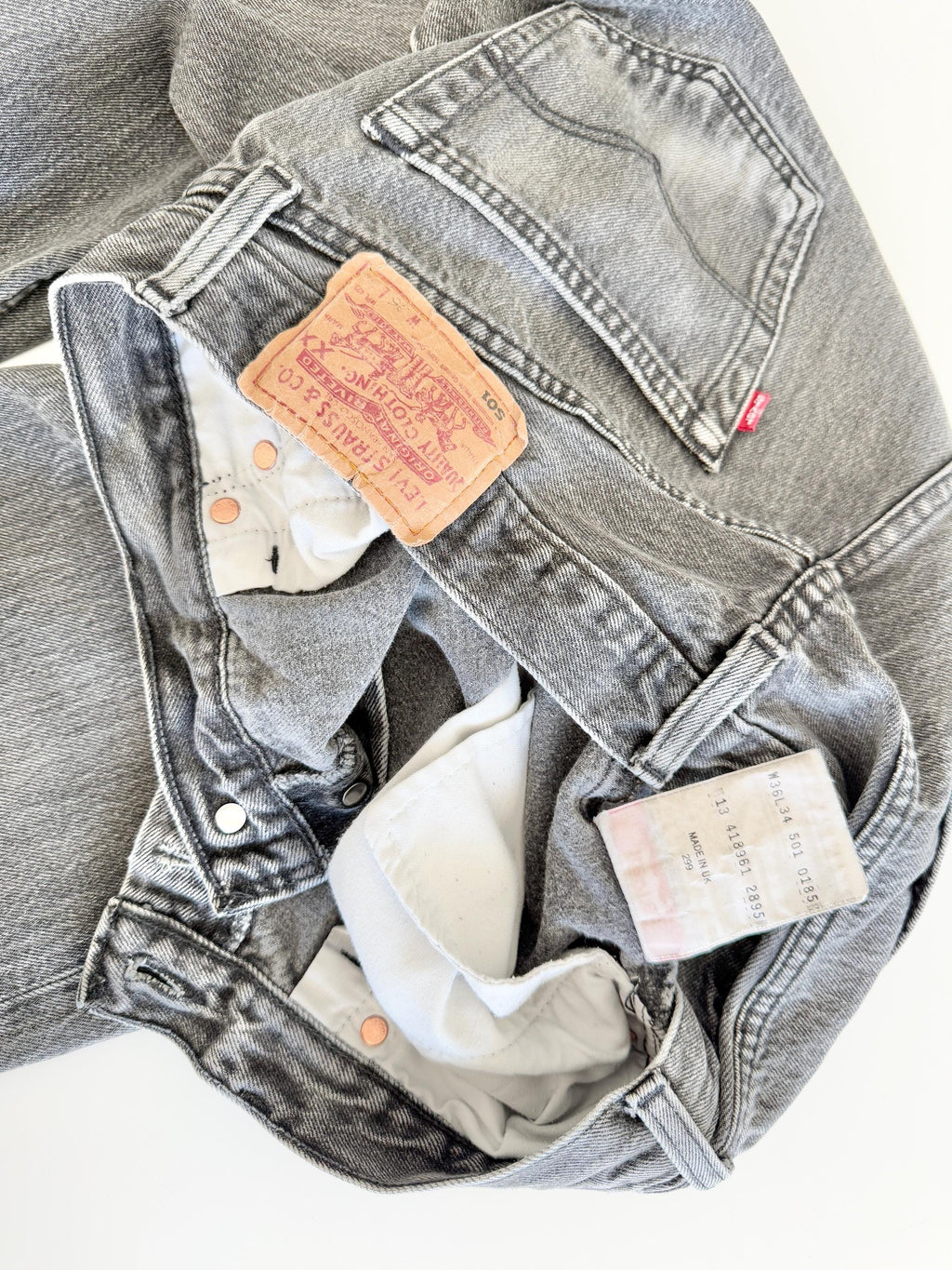 w33 L33 Levis 501 vintage faded  black 90s made in U.K. straight leg jeans 501 32”/33” waist (febuk)