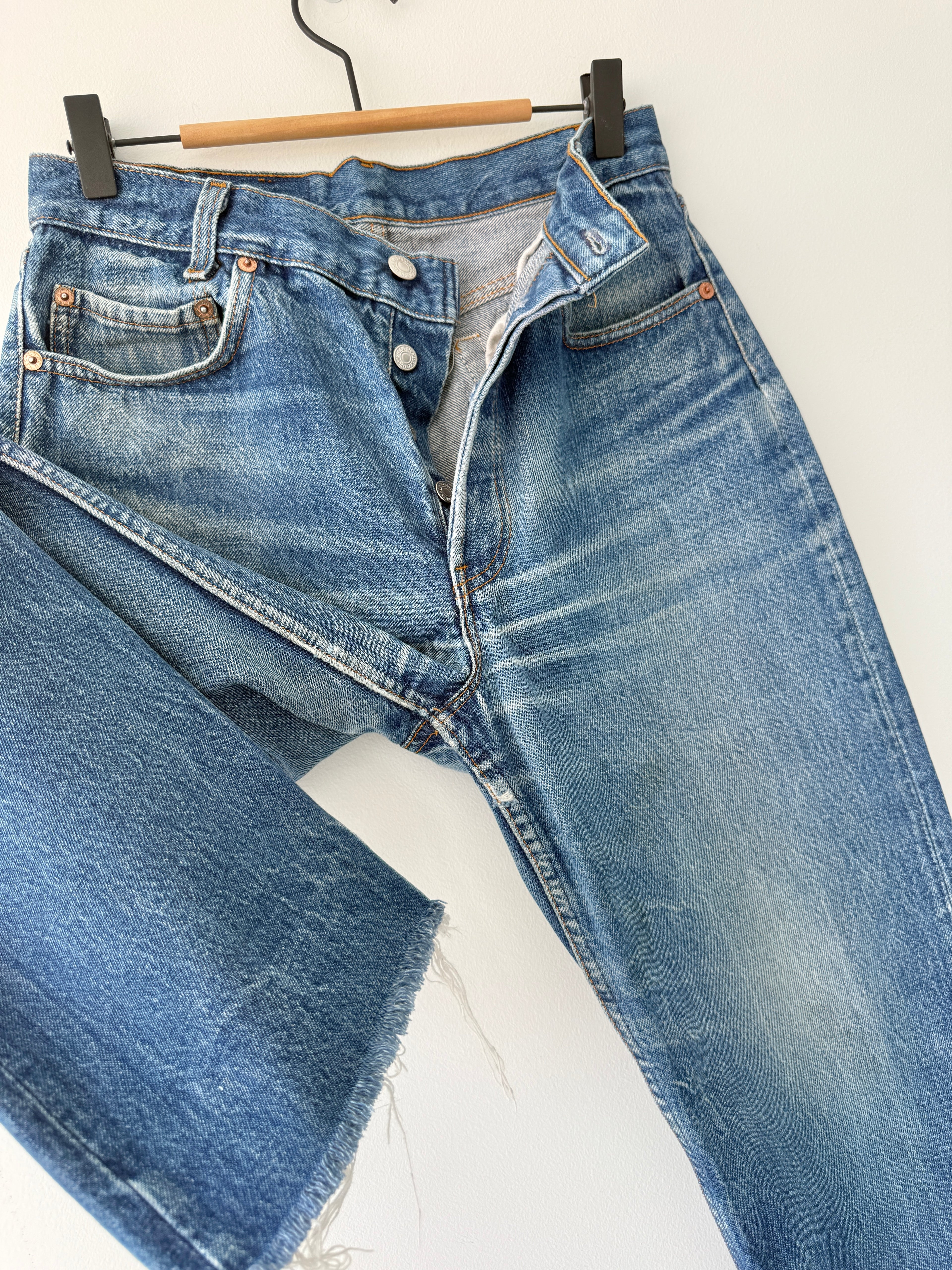 W28 L26 vintage Levis 501s 28” dark raw blue faded blue Levi’s 501 student fit early 90s