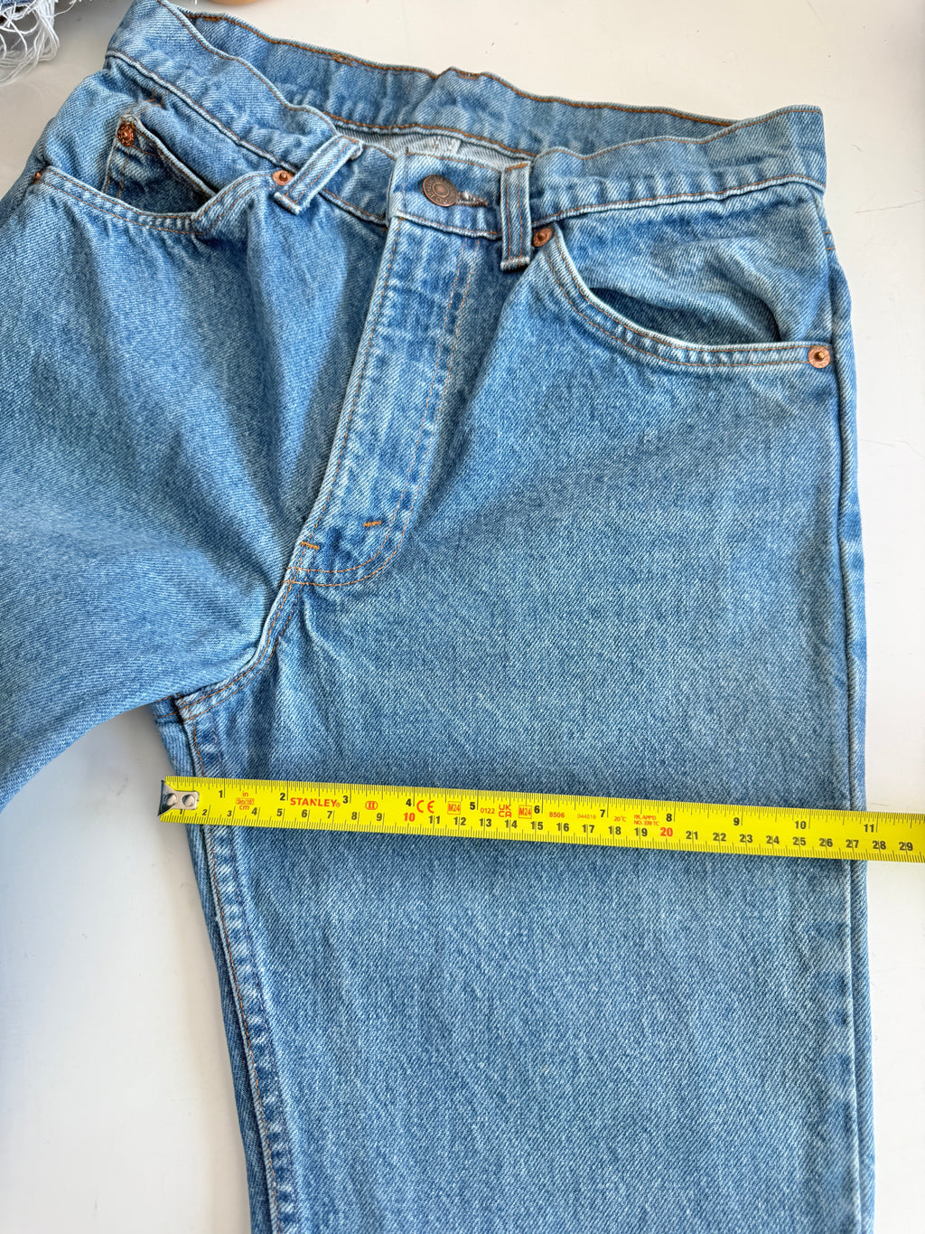 W27 L31 vintage Levis 509 27” measured medium blue faded  80/90s 509s