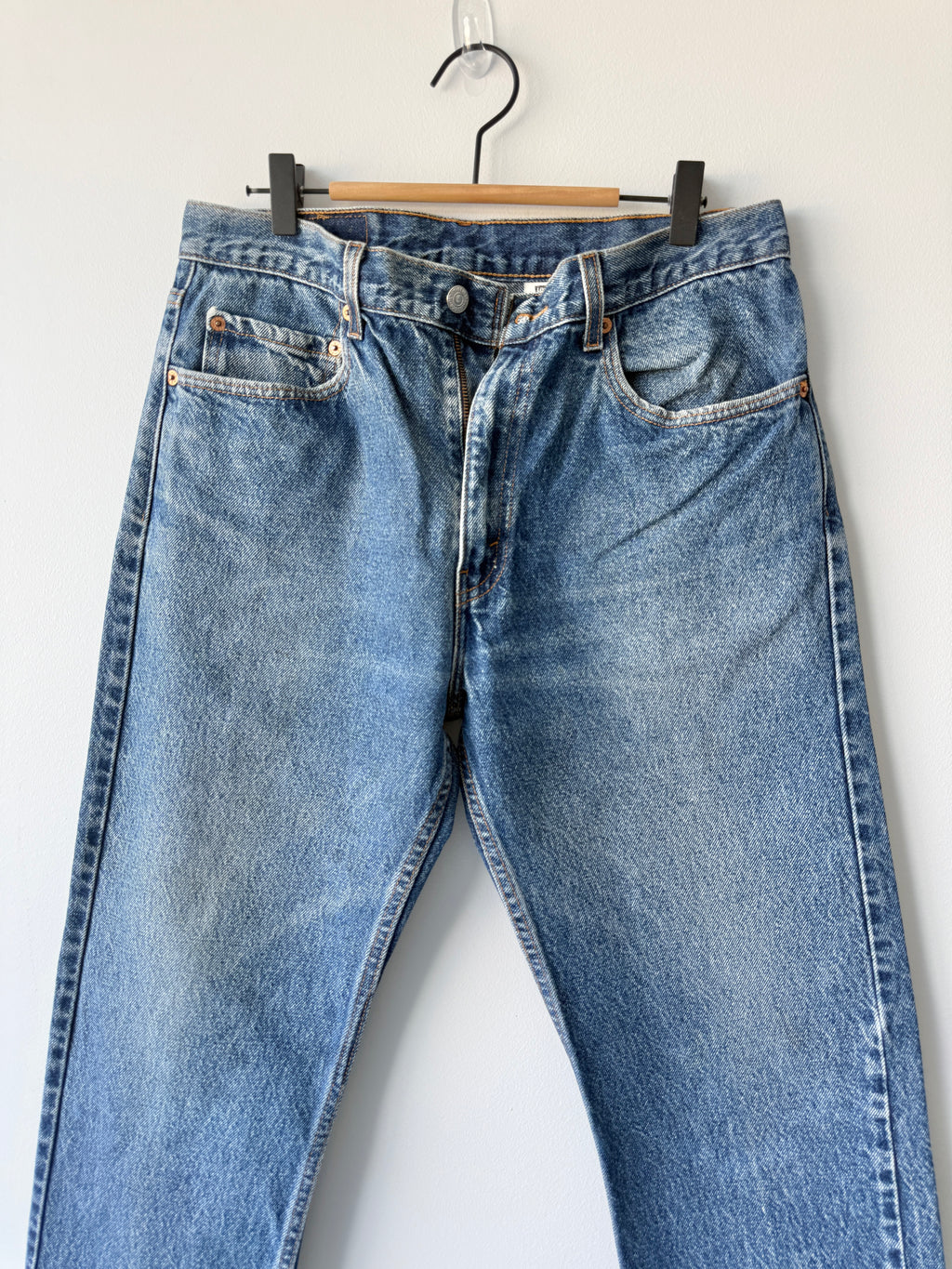 W31 L29 vintage Levis 505 30/31” measured waist dark blue 505s made in 90s  Wallet mark