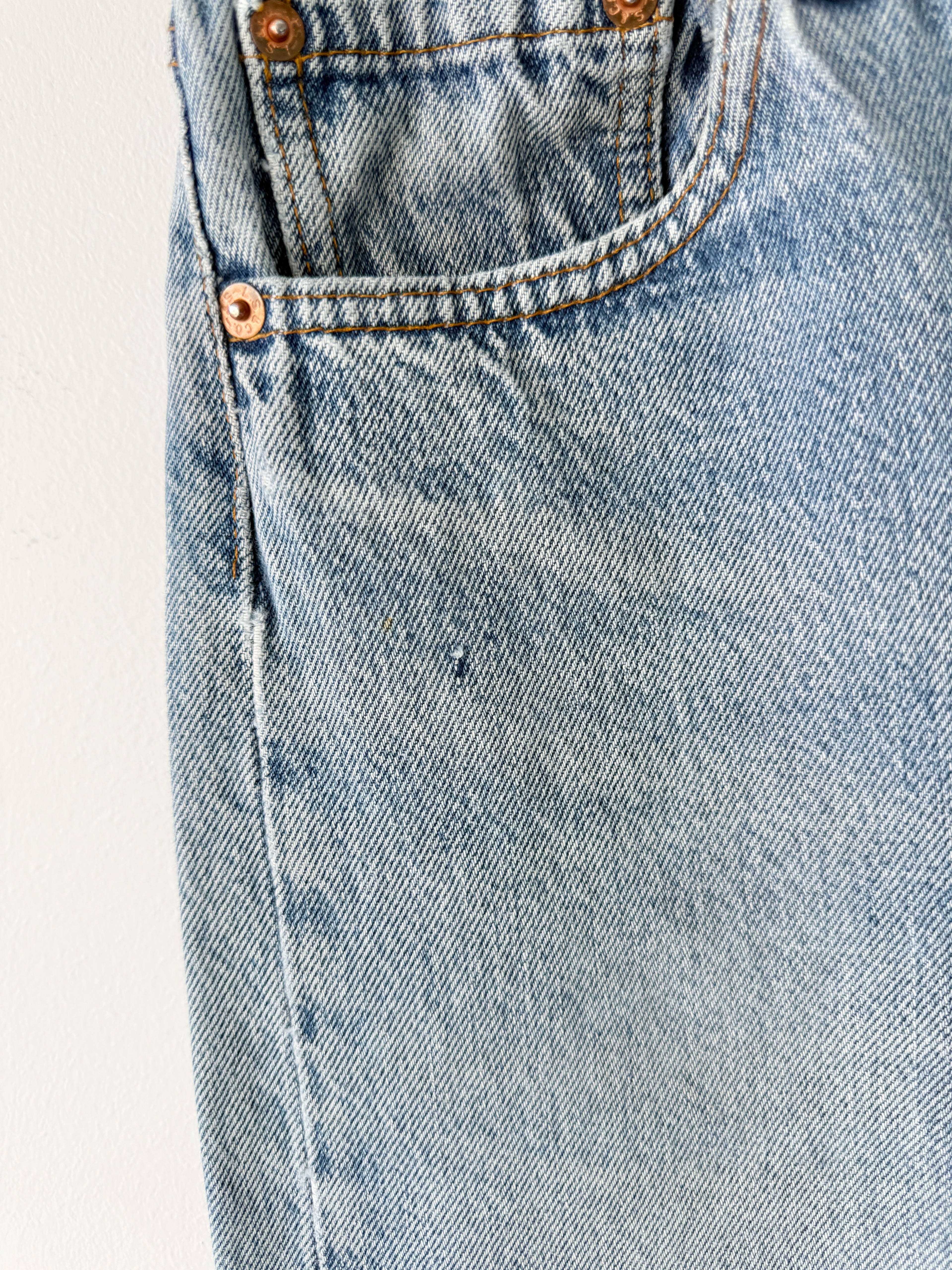 W28 L30 vintage Levis 501 27/28” measured medium light faded blue denim 80/90s Levi’s 501s