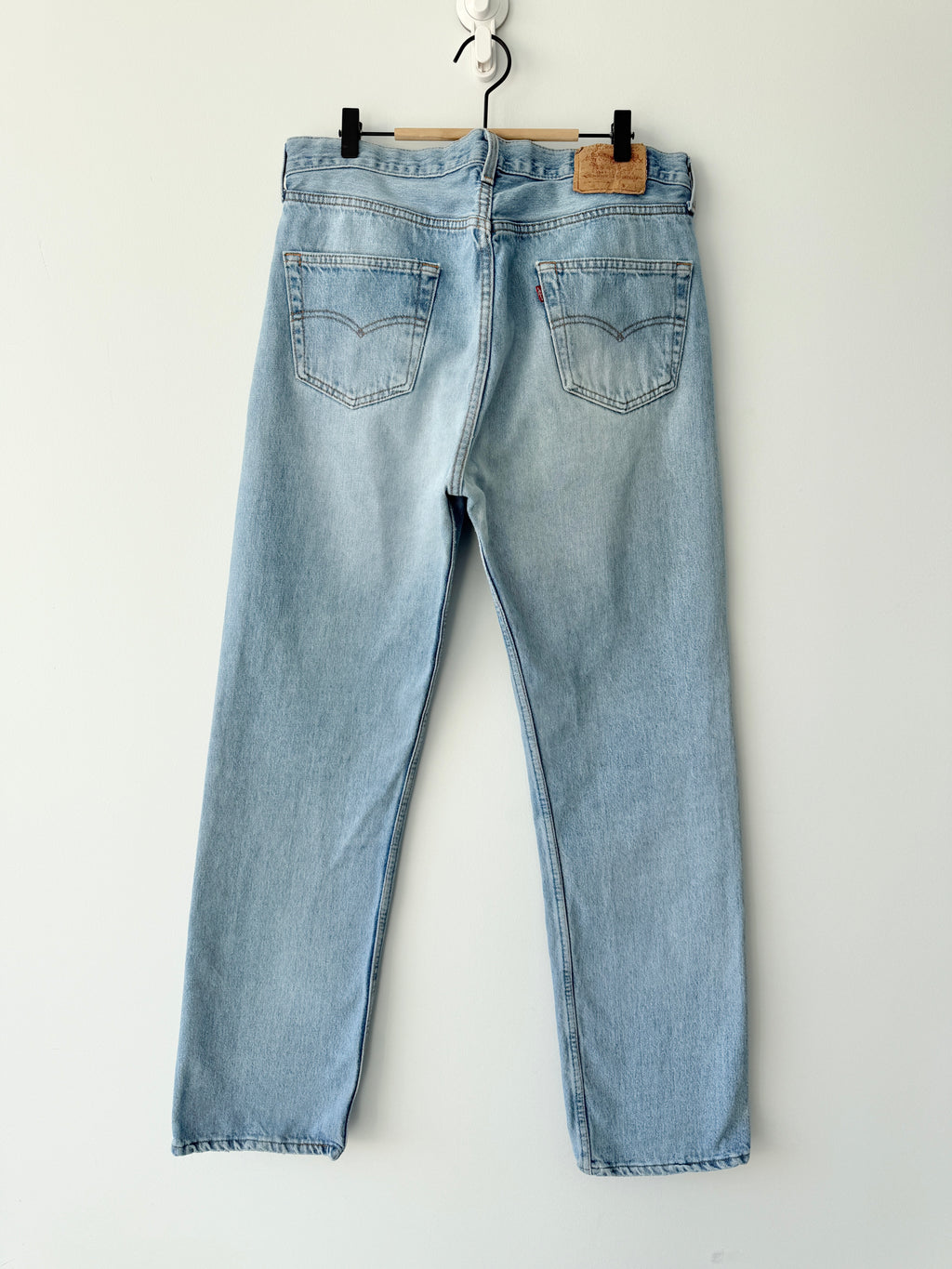 W36 L33 vintage Levis 501 35-36”” measured light blue 90s USA 501s
