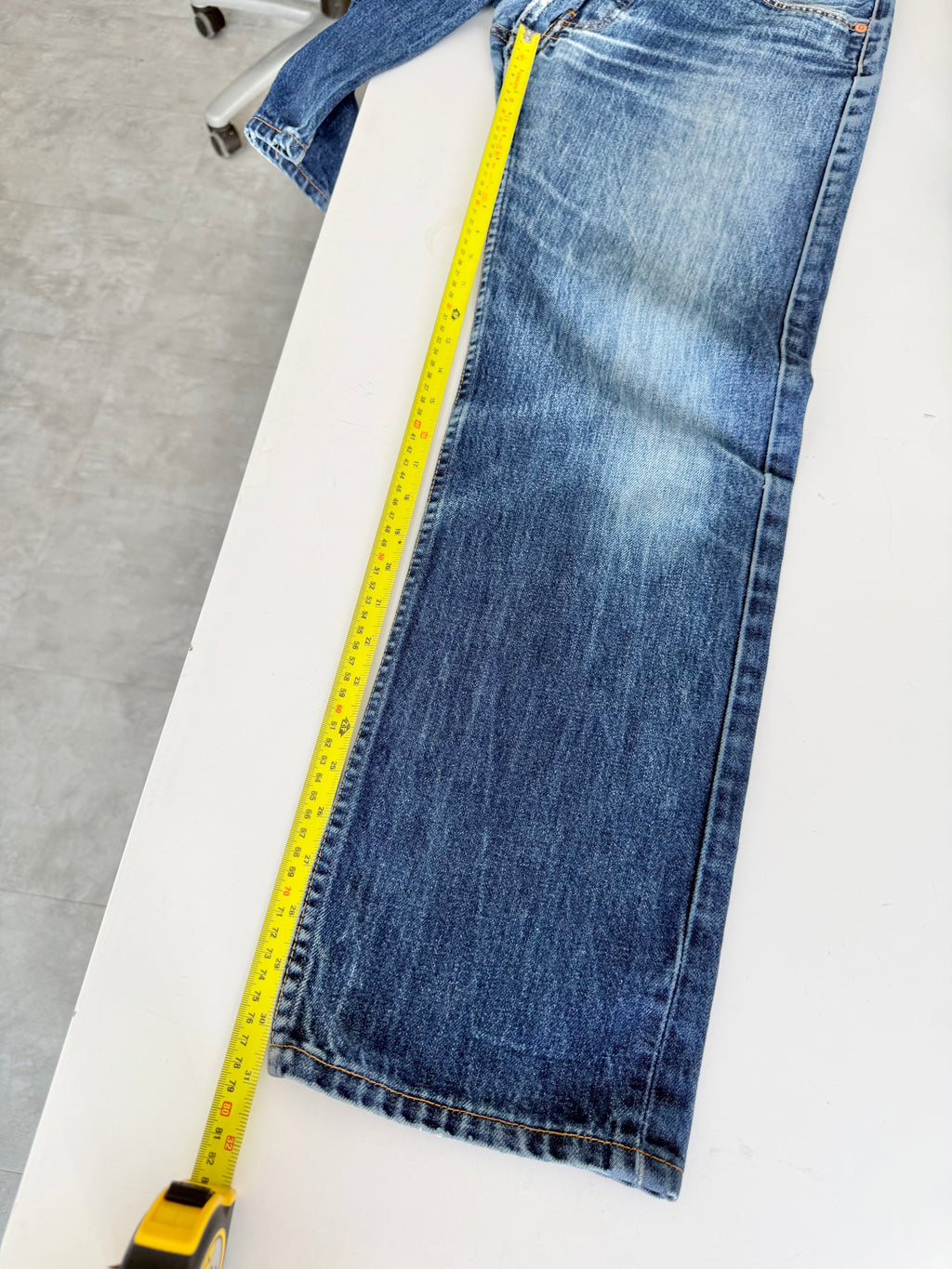 W31 L31 vintage Levis 501 dark blue 30/31” measured waist Y2K levis 501s