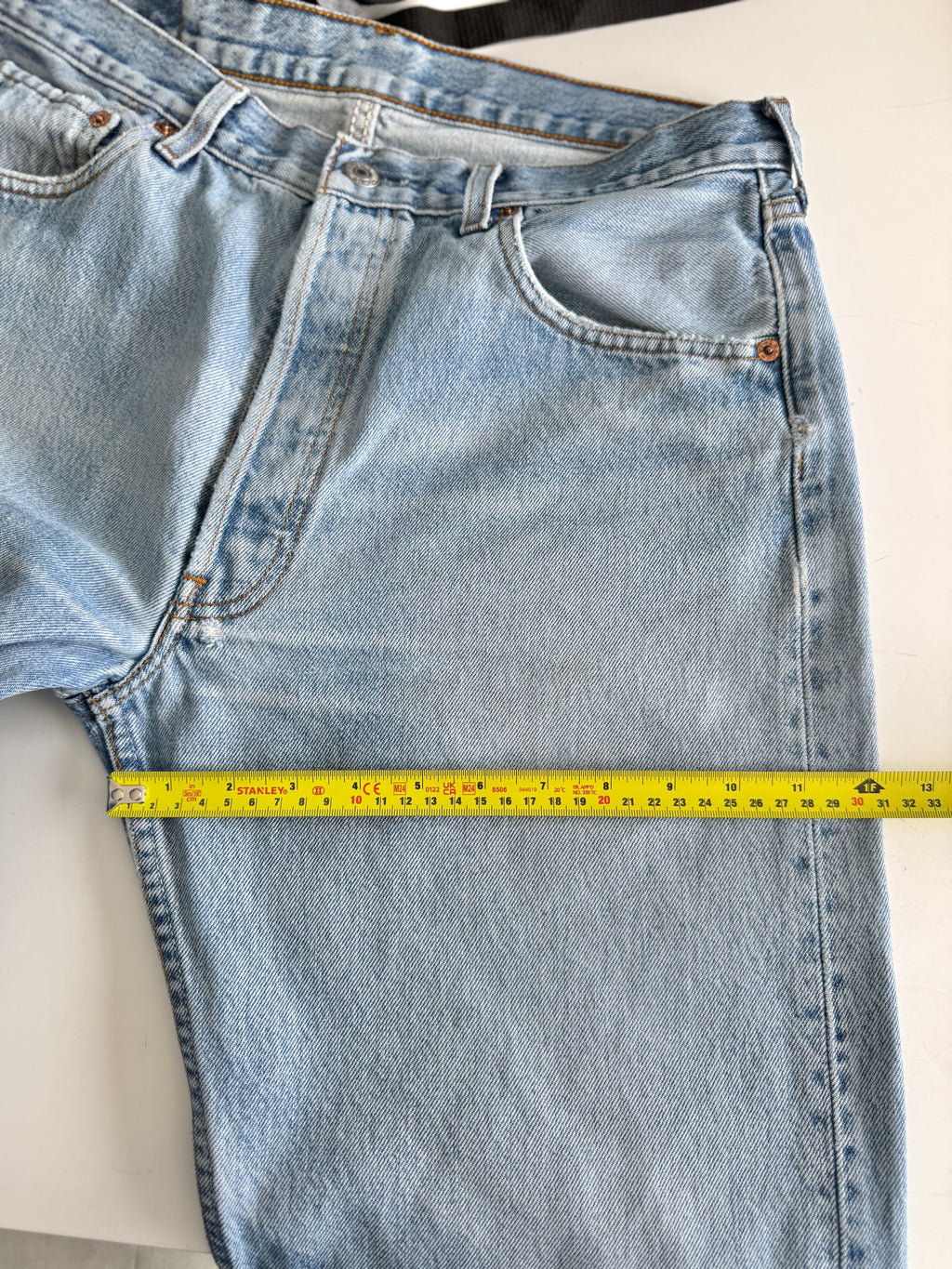 W31 L30 vintage Levis 501 30/31” measured light blue denim faded blue y2k levi’s 501s