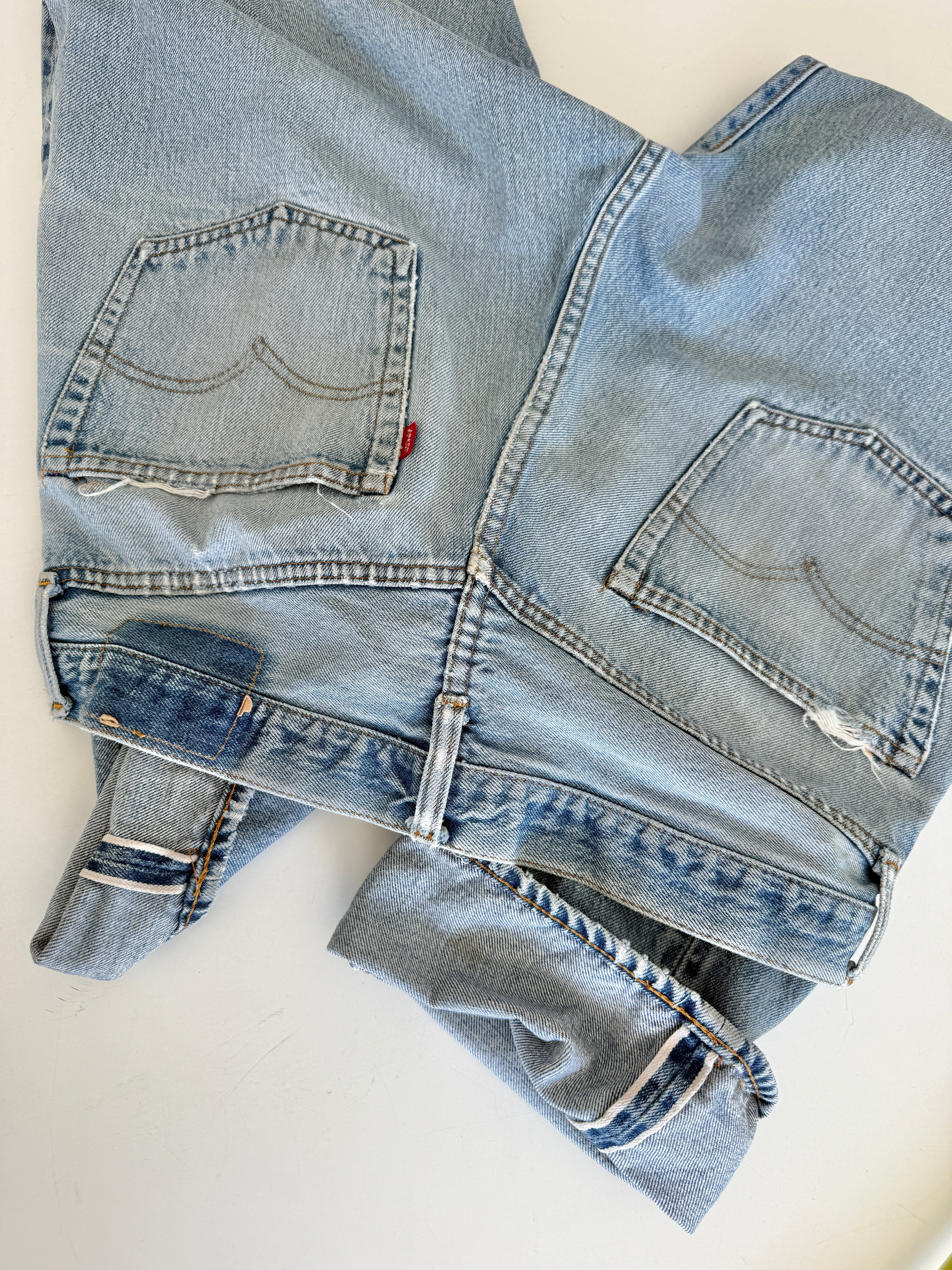 W32 L31 selvedge vintage Levis 501 31/32” measured light blue denim 70s Levi’s 501s USA