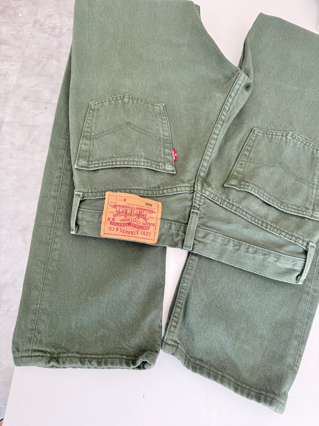 W26 L31 vintage Levis 501 khaki green 25/26” measured waist 501s 90s