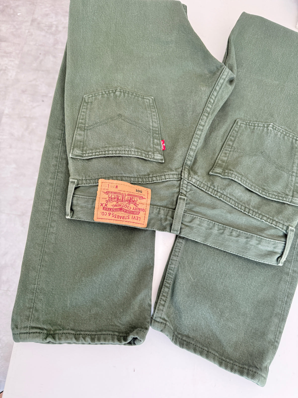 W26 L31 vintage Levis 501 khaki green 25/26” measured waist 501s 90s