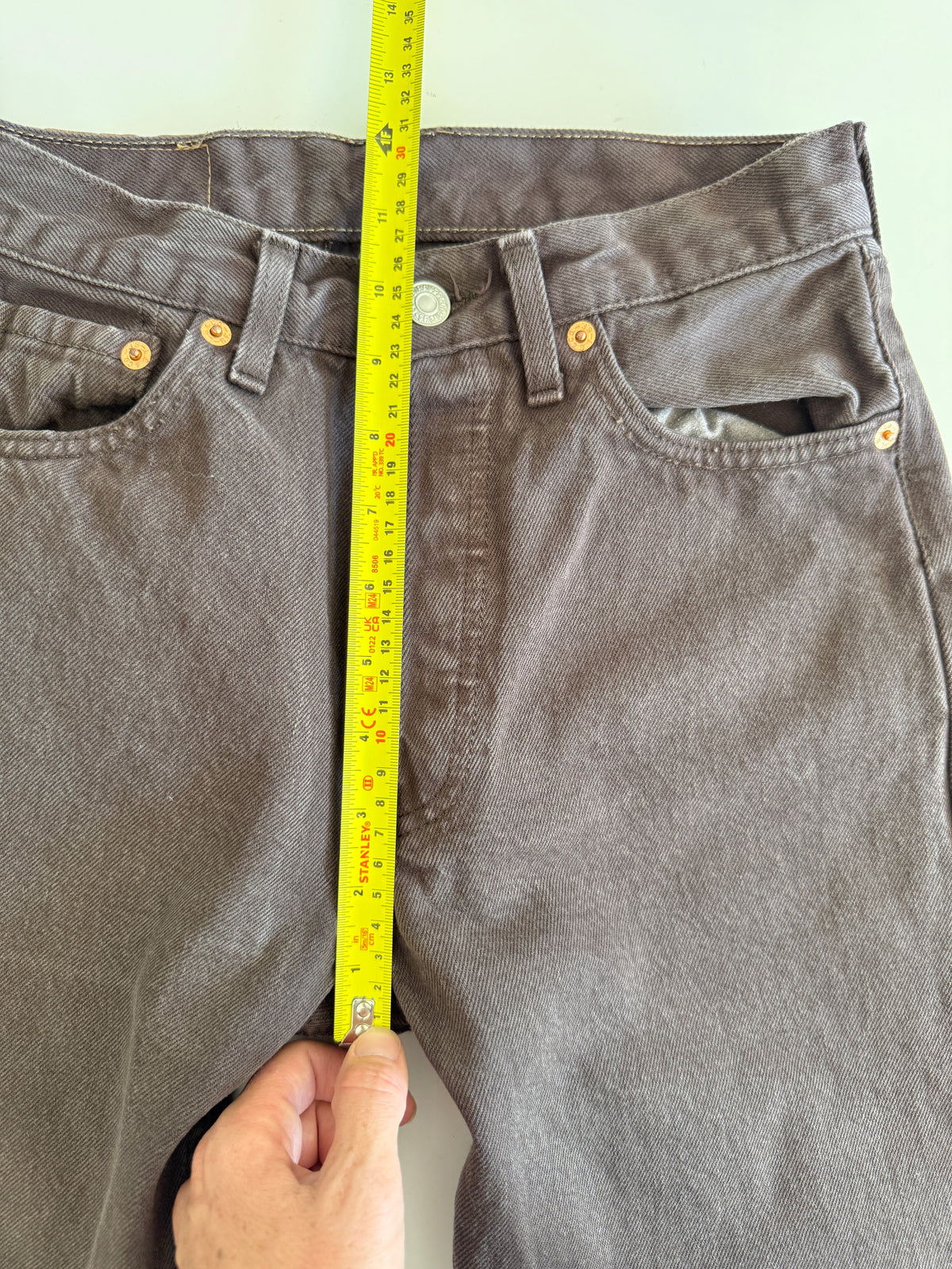 W25 L32 vintage Levis 501 25” measured brown 90s 501s