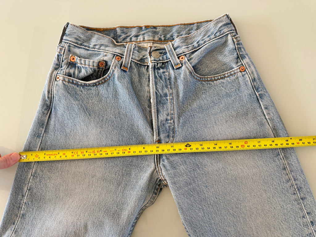 W26 L31 vintage Levis 501 24-26” measured medium blue 90s Levi’s 501s USA