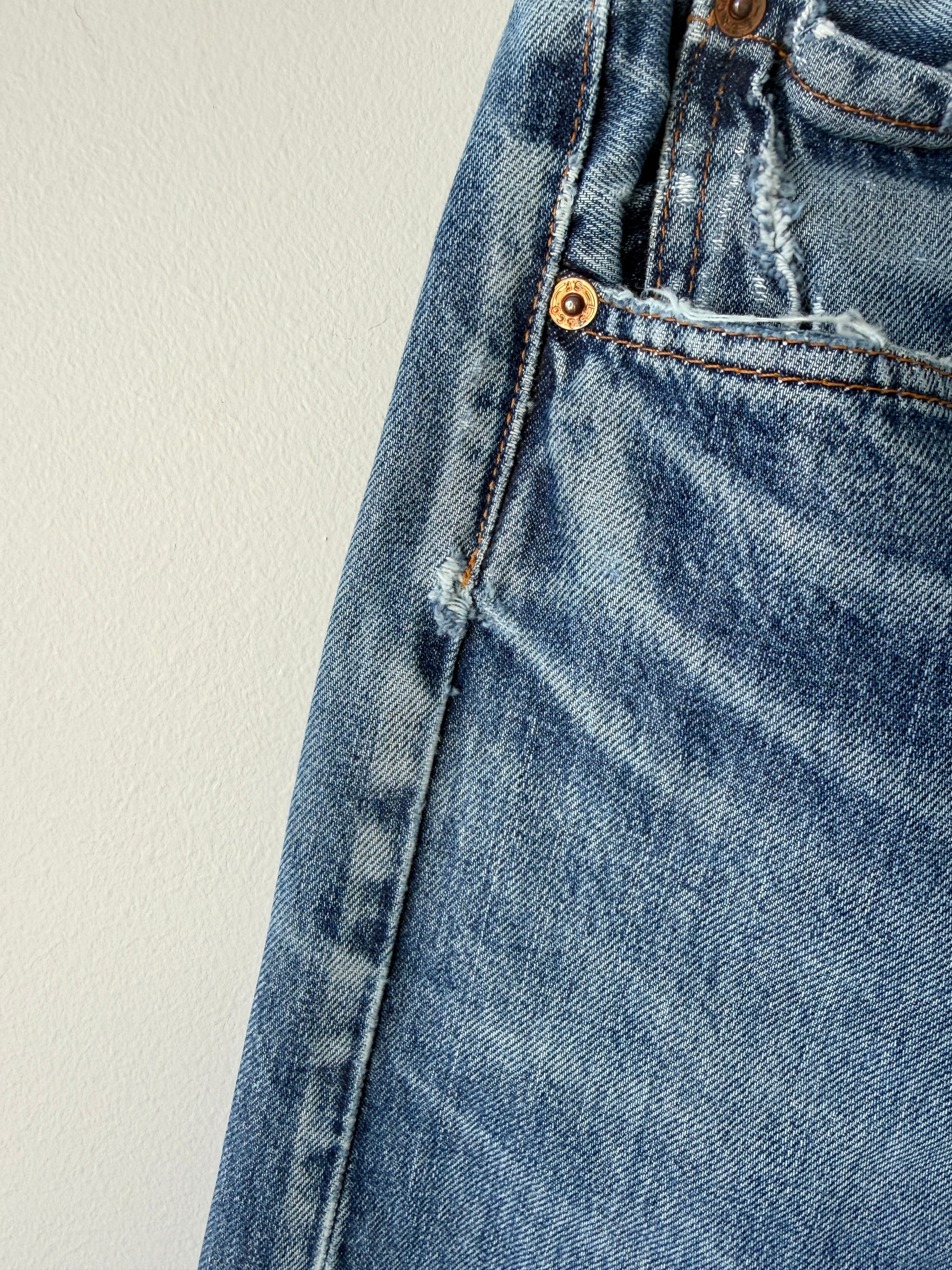 Soft W29 L28 vintage Levis 501 28/29” measured indigo dark blue faded denim Y2K Levi’s 501s