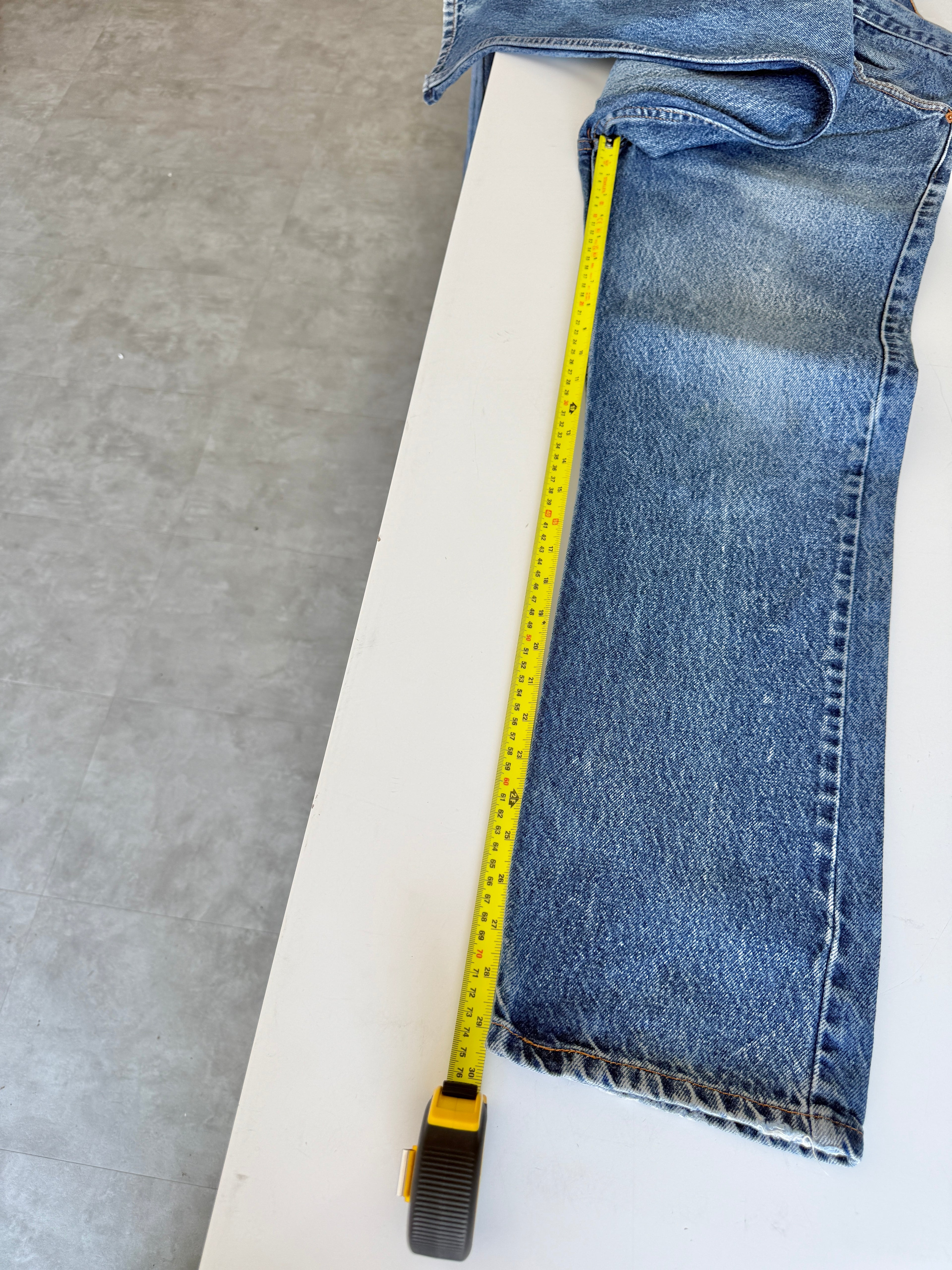 W31 L29 vintage Levis 505 30/31” measured waist dark blue 505s made in 90s  Wallet mark