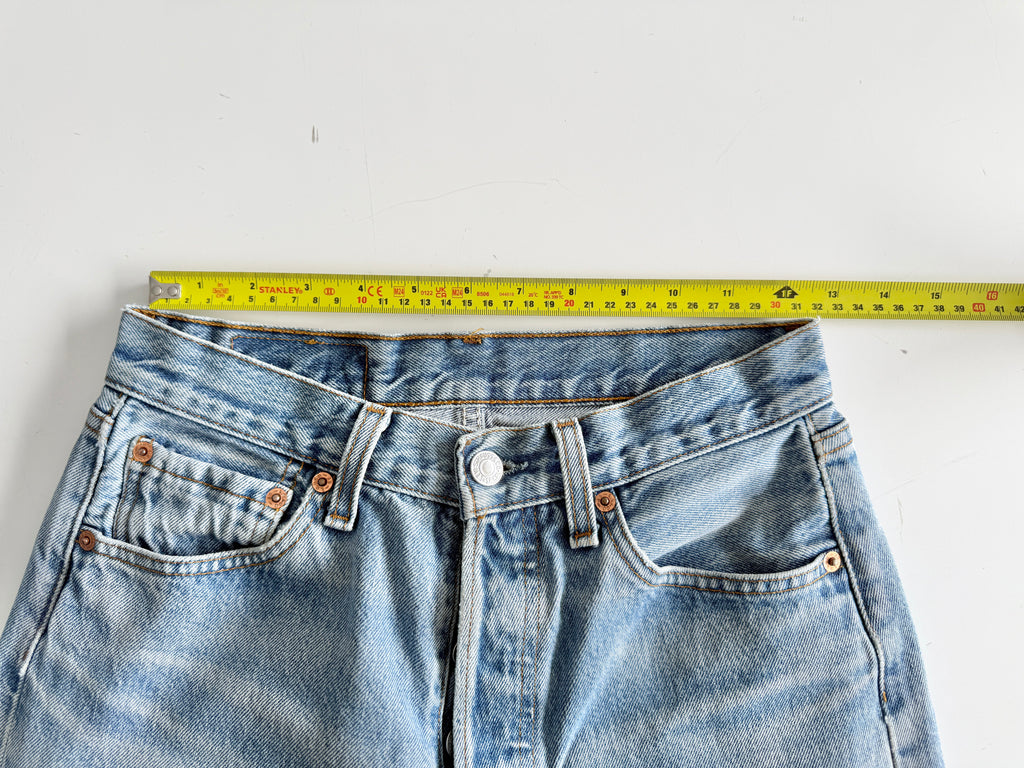 Soft W26 L29 vintage Levis 501 25/26” measured unique faded blue denim Y2K  Levi’s 501s