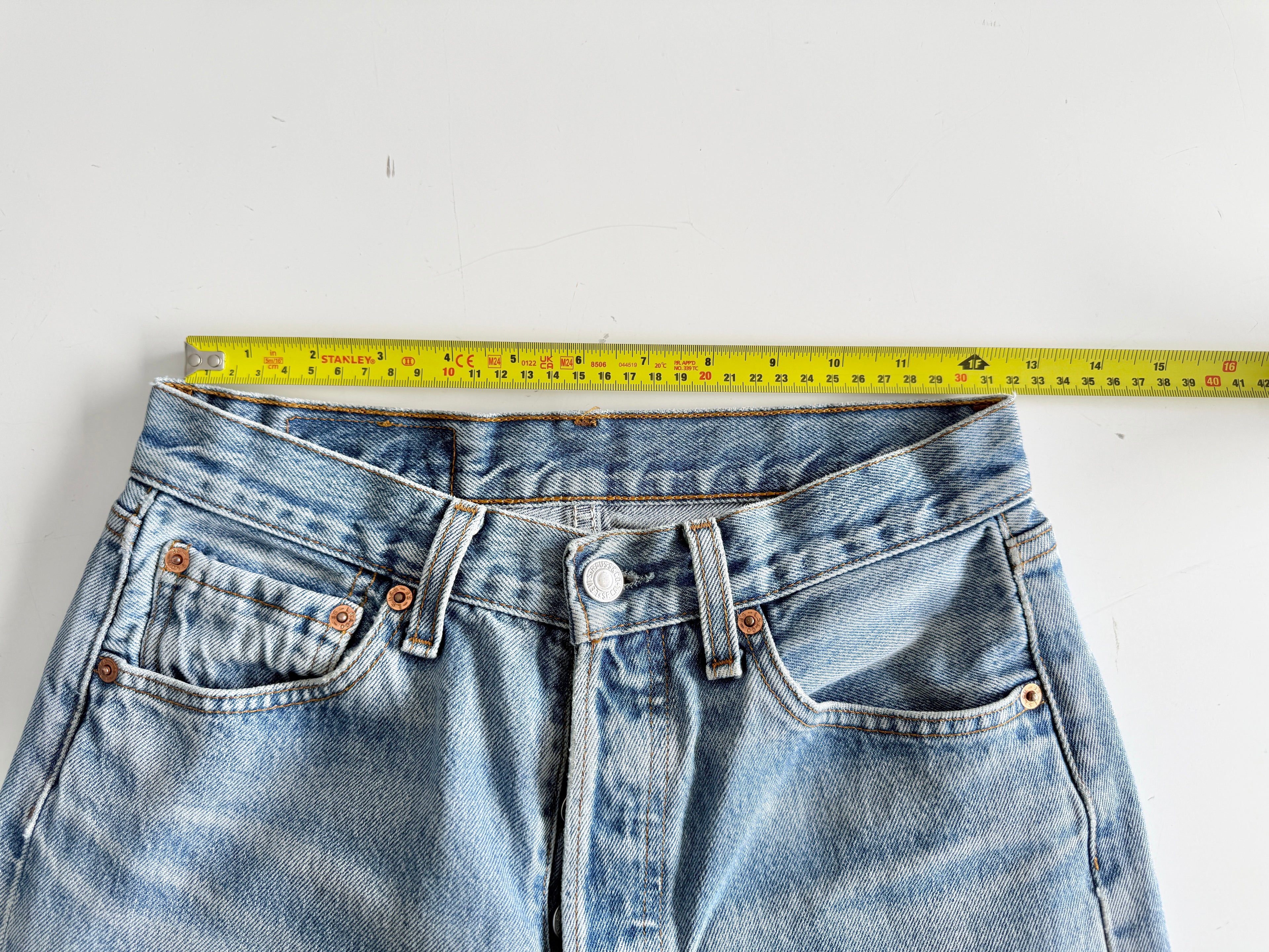 Soft W26 L29 vintage Levis 501 25/26” measured unique faded blue denim Y2K  Levi’s 501s