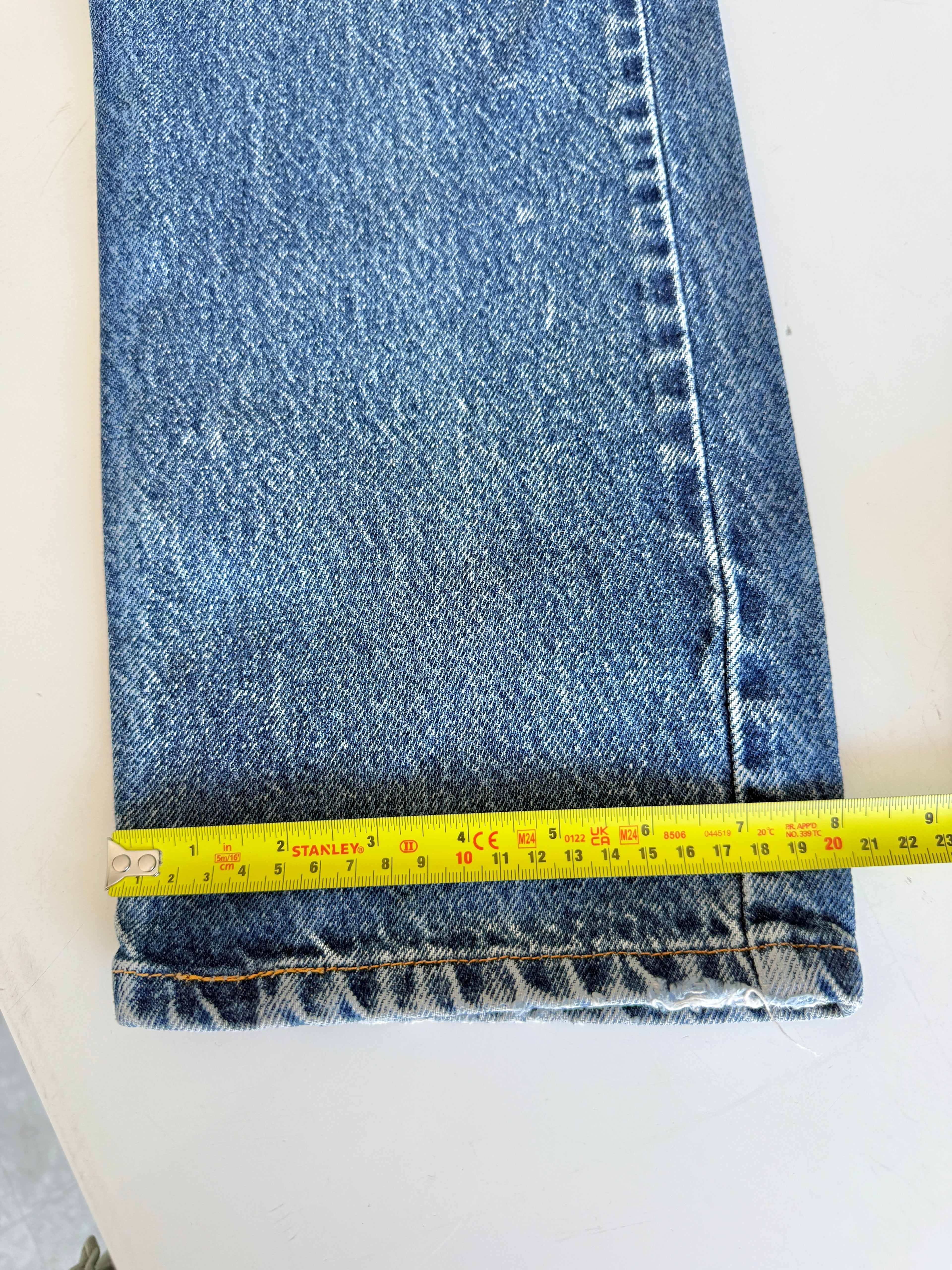W31 L29 vintage Levis 505 30/31” measured waist dark blue 505s made in 90s  Wallet mark