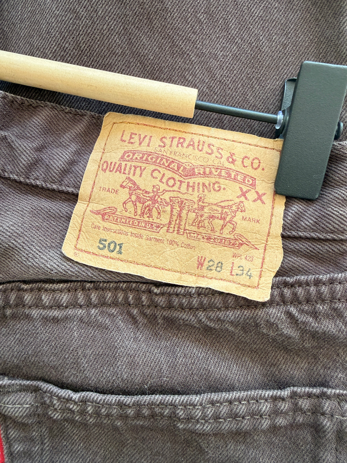 W25 L32 vintage Levis 501 25” measured brown 90s 501s