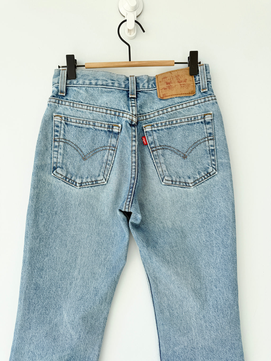 W24 L31 vintage Levis 517 26” measured medium faded blue denim Levi’s 517s