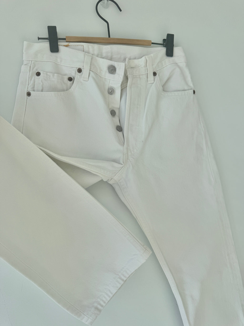 W27 L31 vintage Levis 501 26/27” measured waist white 501s 90s USA denim