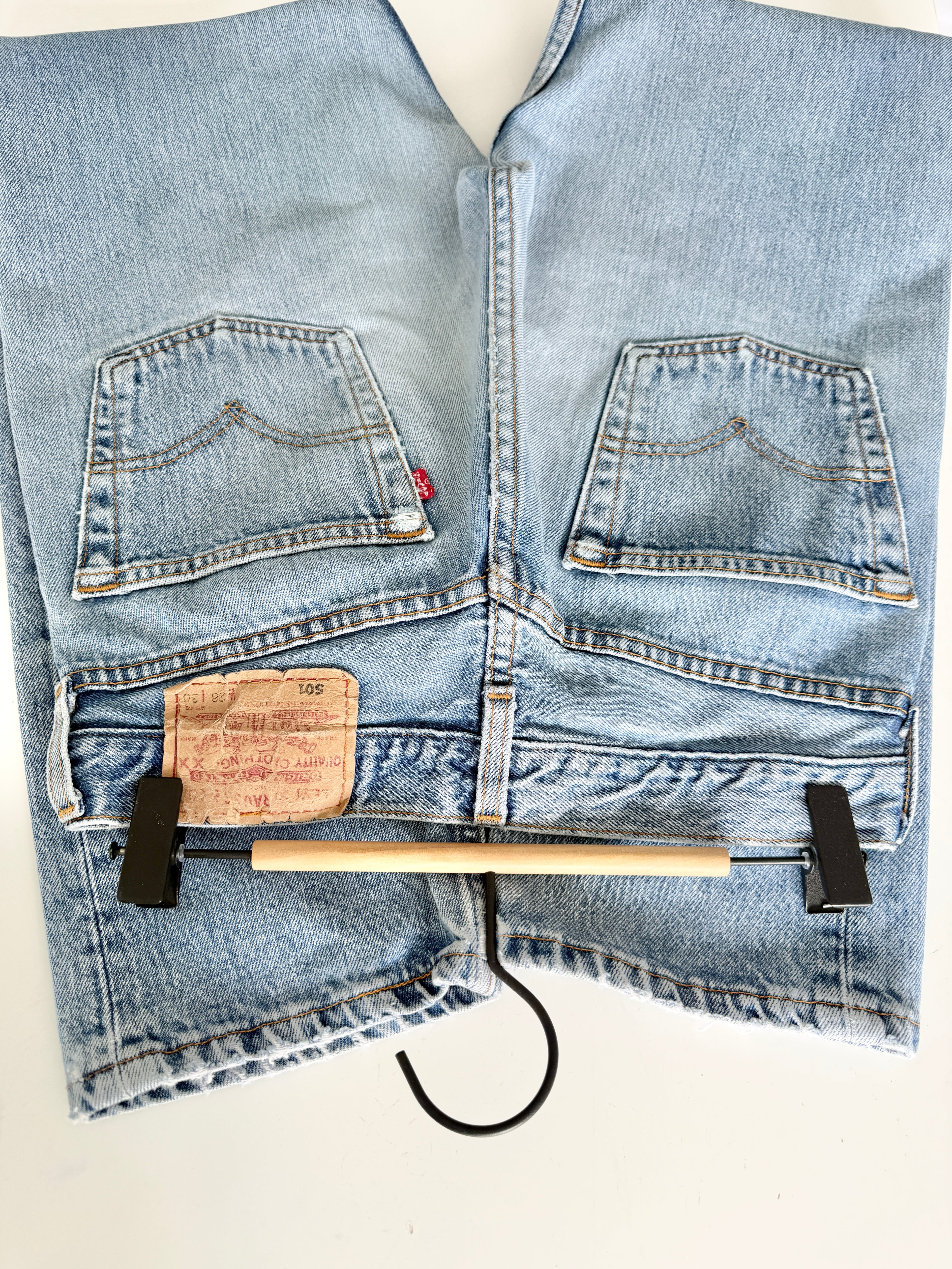 W26 L29 vintage Levis 501s 25/26” light medium blue denim Levi’s 501s 90s USA