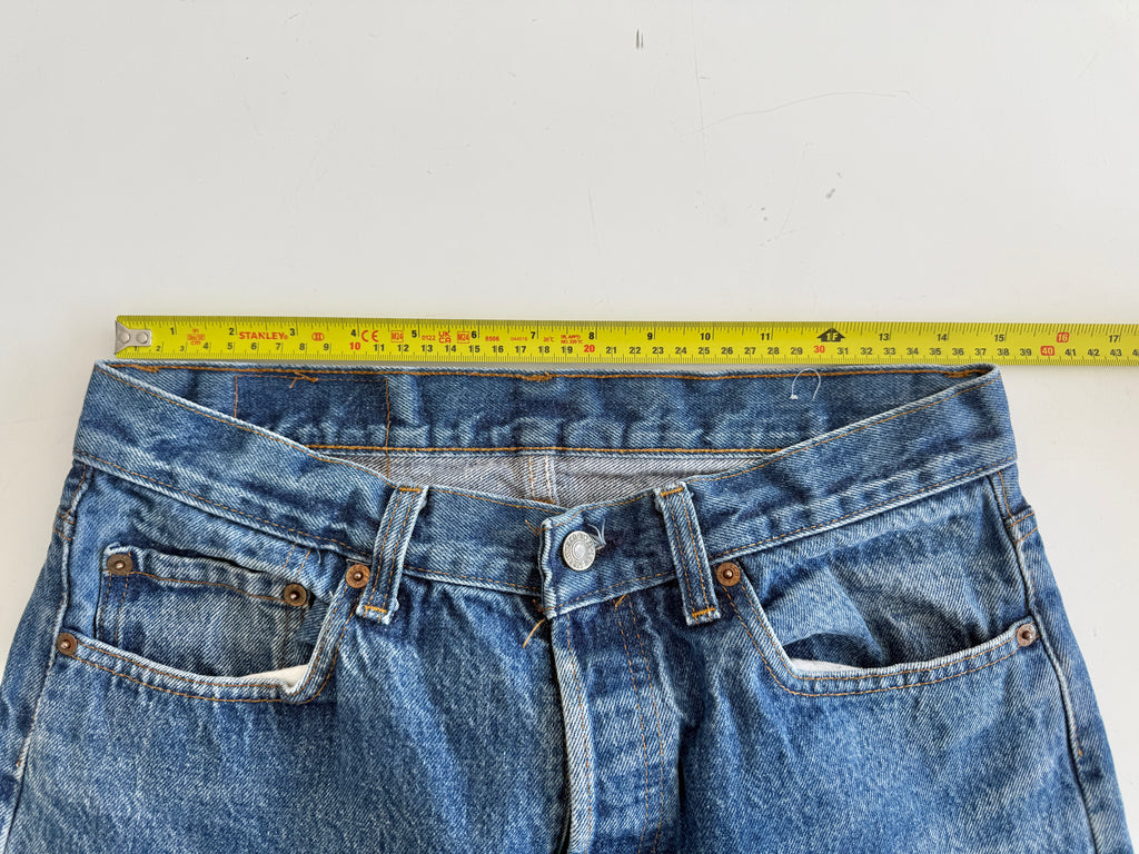 W30 L32 vintage Levis 501 29-30” measured dark blue faded blue 80s denim Levi’s 501s USA