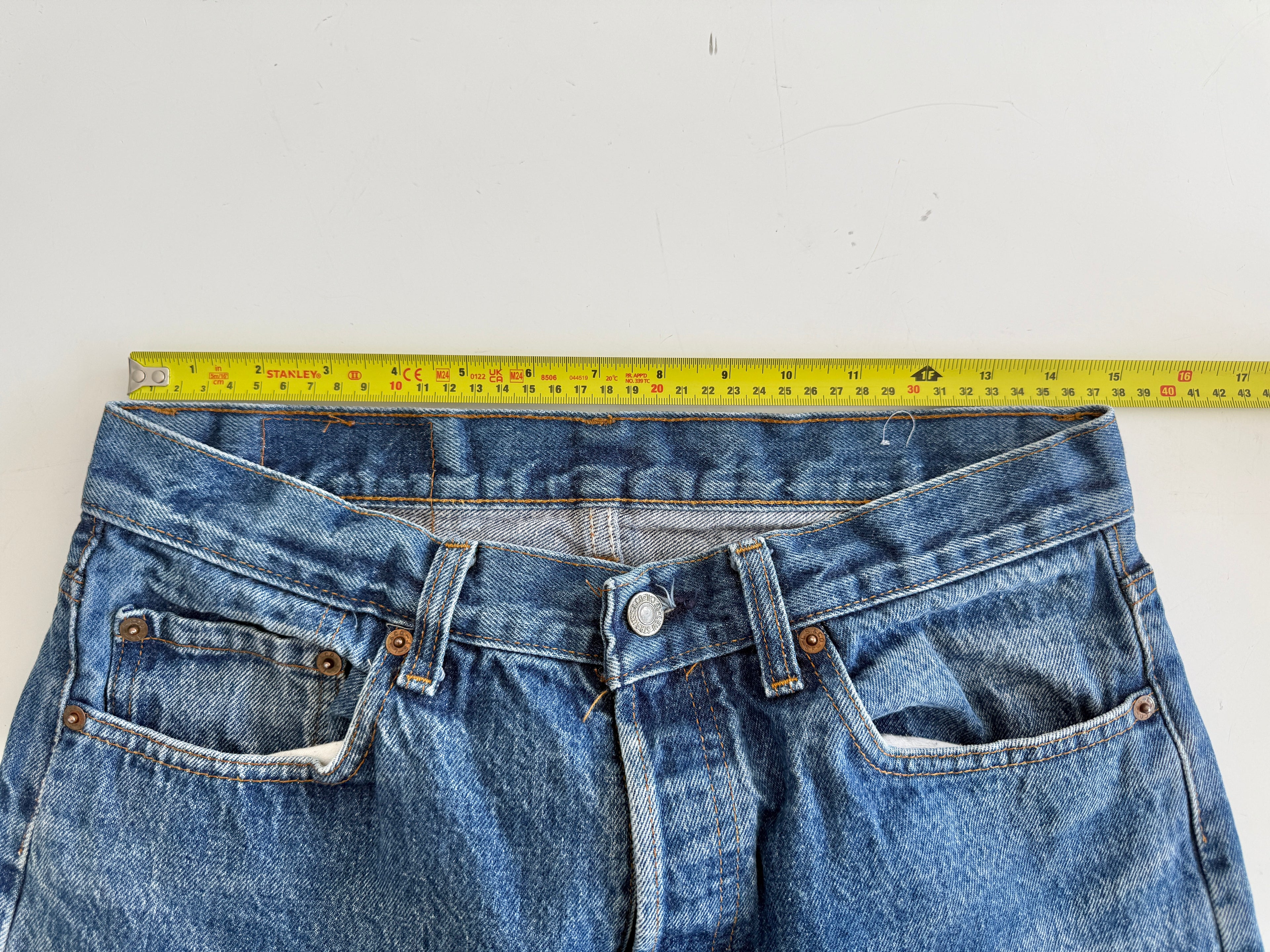 W30 L32 vintage Levis 501 29-30” measured dark blue faded blue 80s denim Levi’s 501s USA