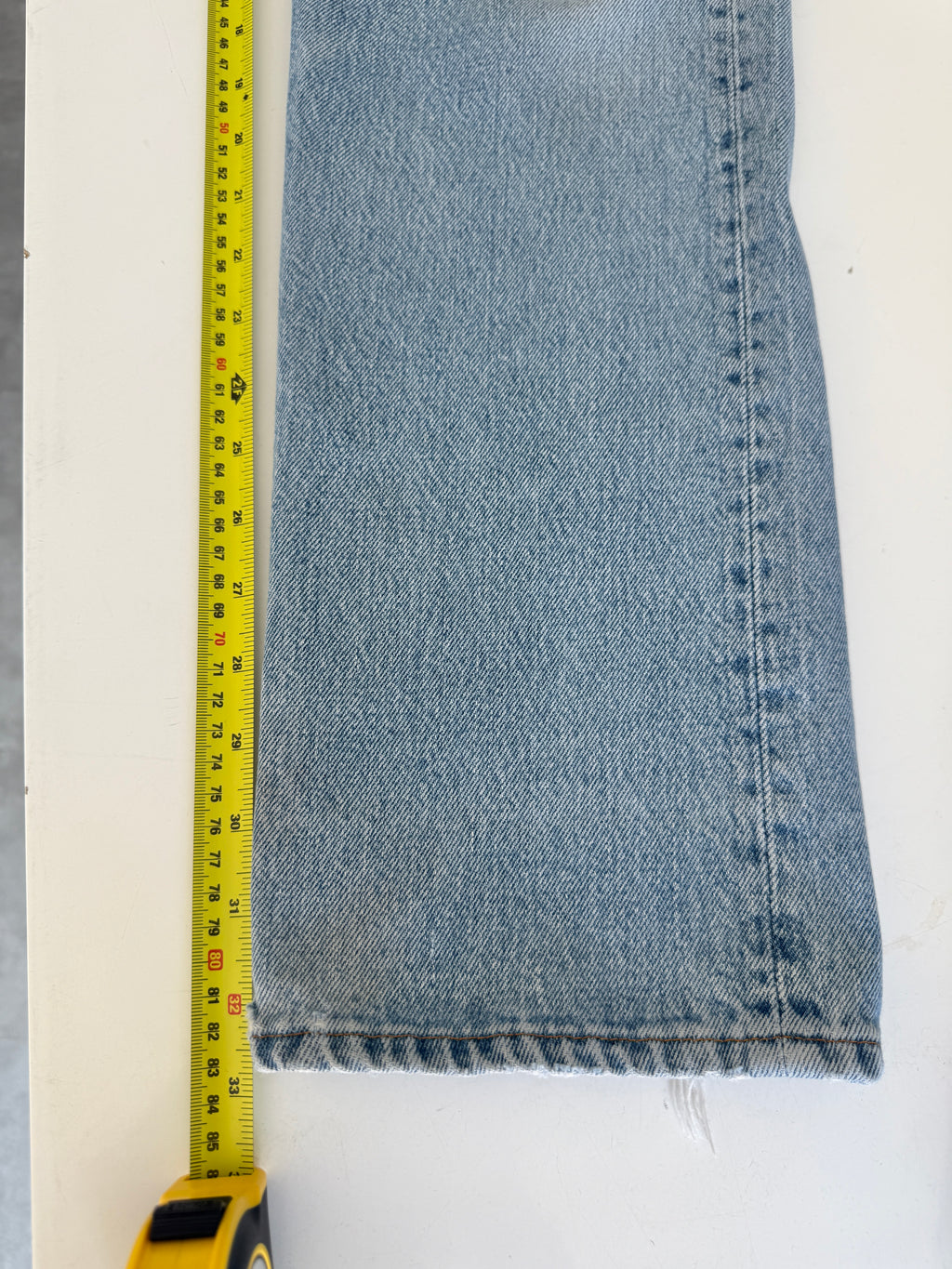 Soft W27 L32 vintage Levis 501s 26/27” measured light blue faded 90s USA 501s slim hips