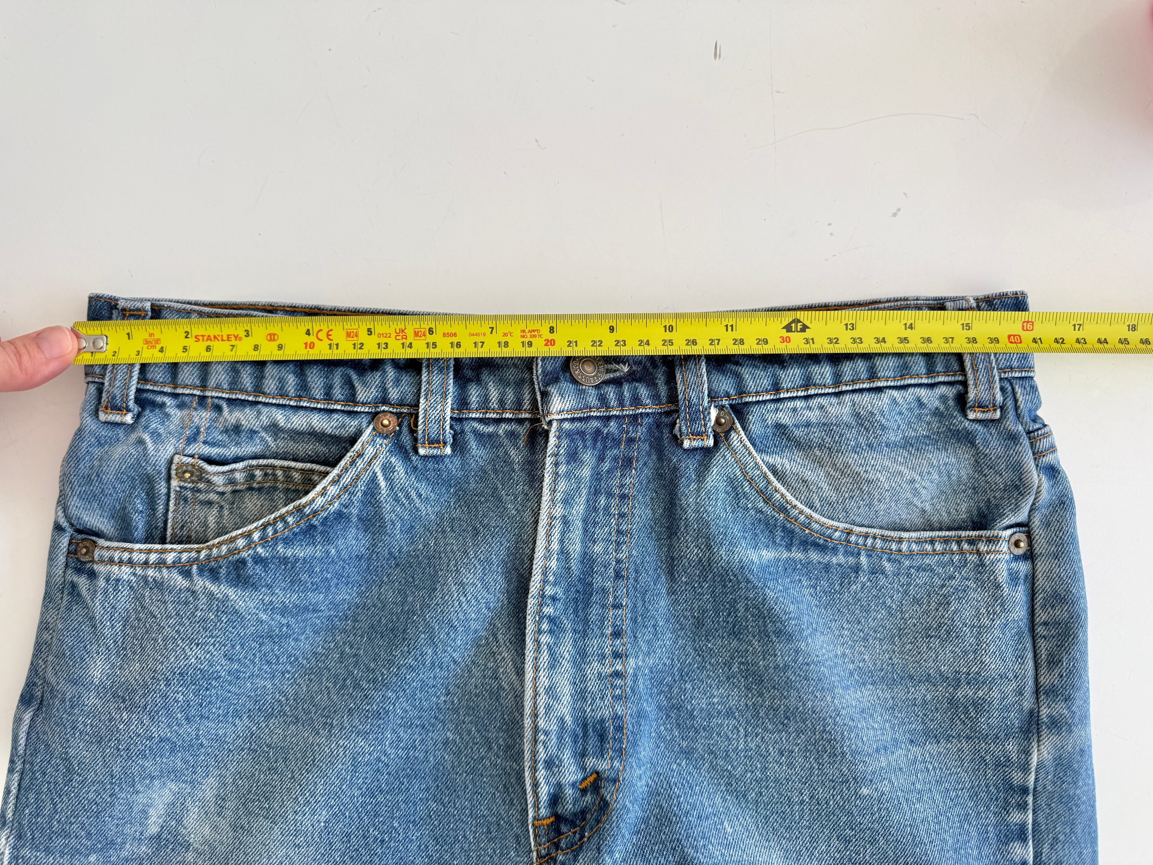 W30 L29 vintage Levis 517 30/31” measured waist medium blue faded  80s 517s shorts