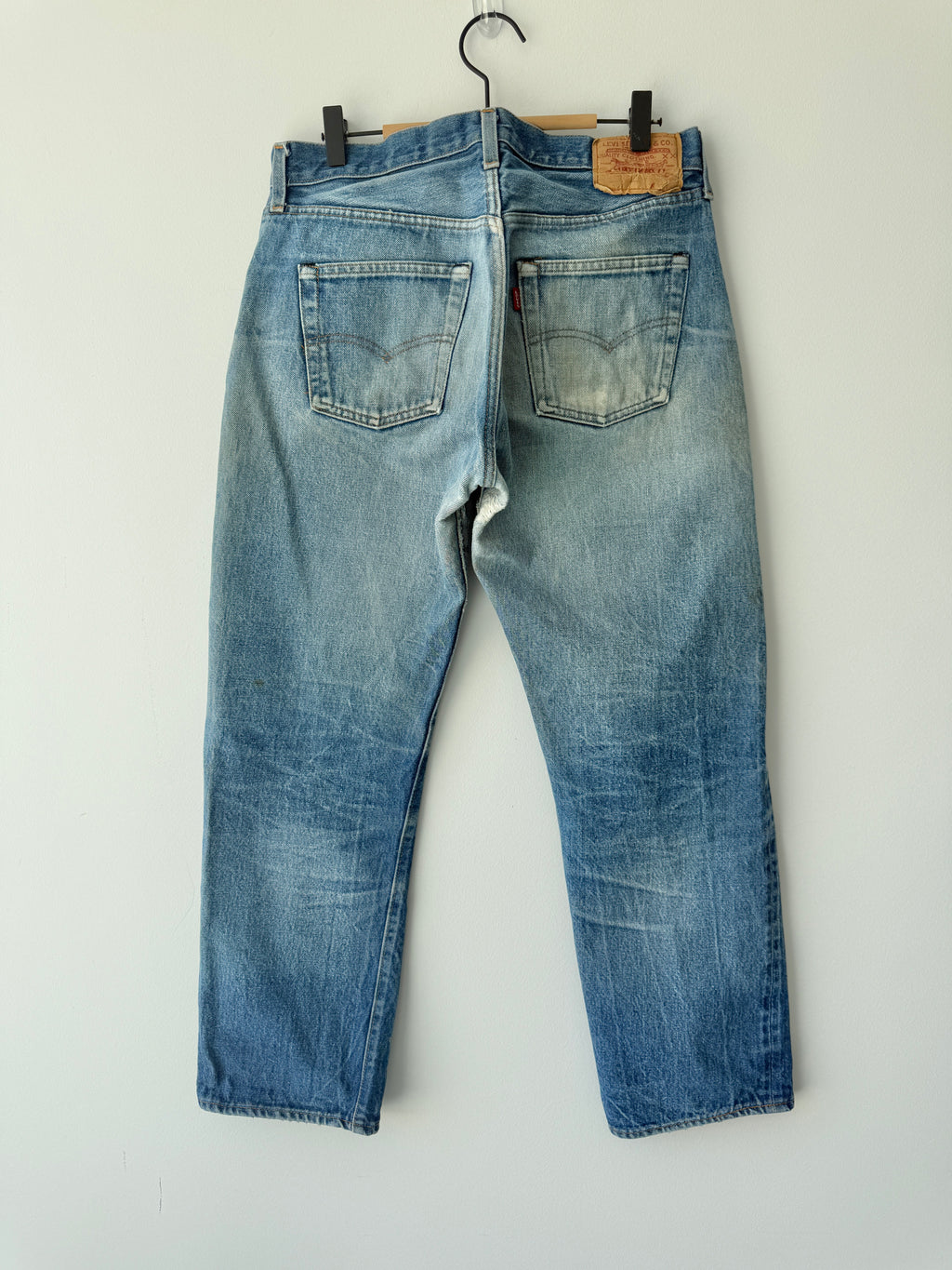 W30 L27 vintage Levis 501 29/30” measured waist dark faded blue 501s USA 80s