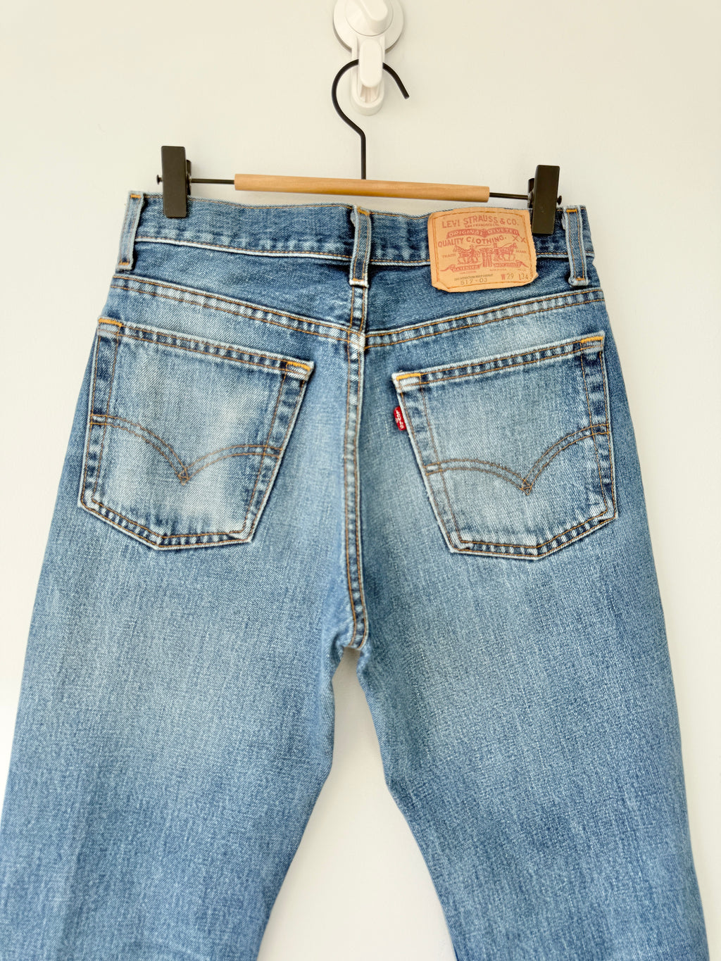 W26 L28 vintage Levis 517 26” measured dark faded blue denim Y2K Levi’s 517s wallet mark